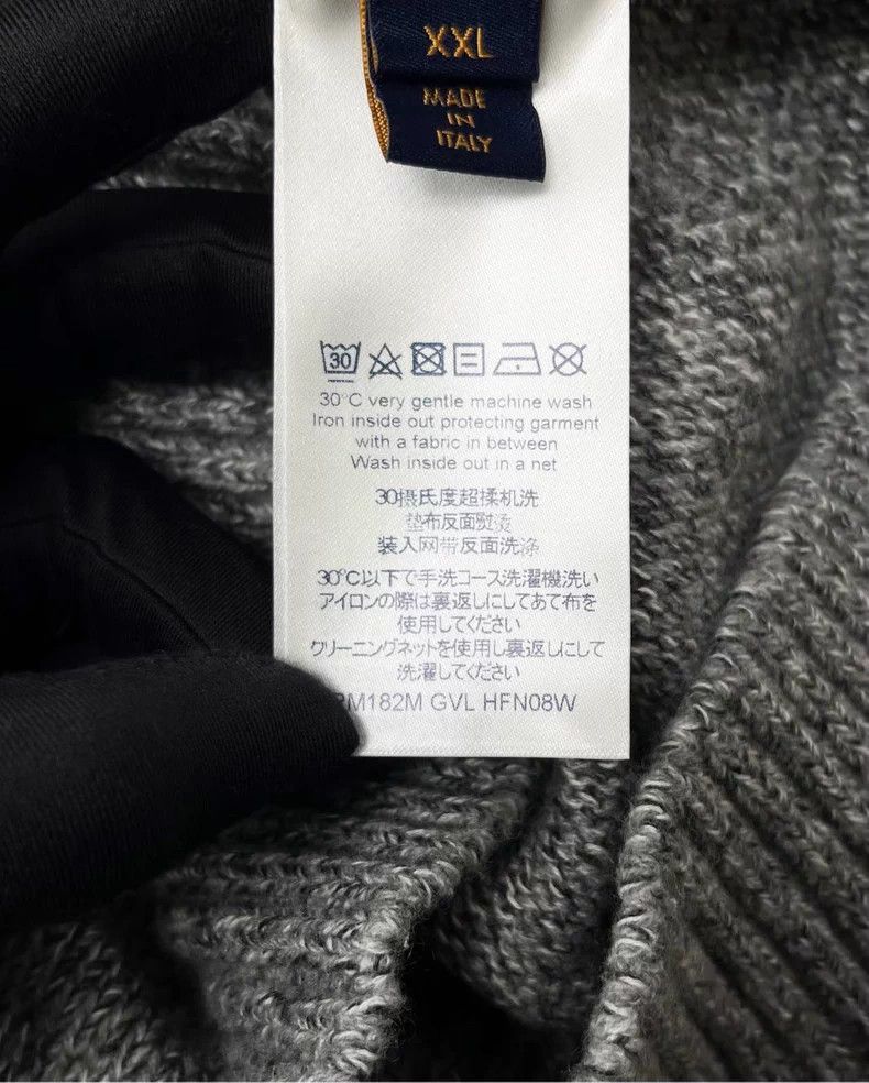 Louis Vuitton Louis Vuitton Grey bullet-screen monogrammed logo cashmere Size US XXL / EU 58 / 5 - 4 Thumbnail