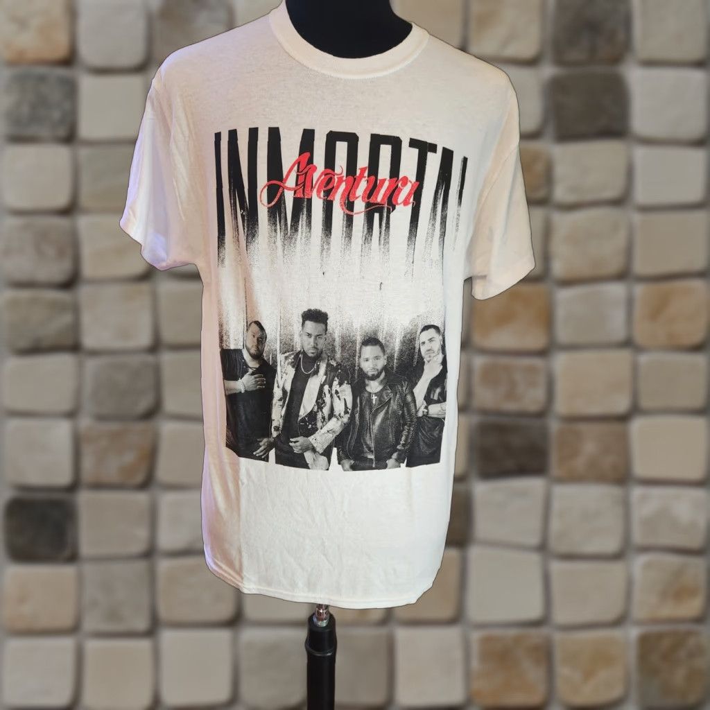 Vintage Aventura Immortal Concert Tour White Short Sleeve T Shirt L Mens Graphic Print Crew Neck Easy Care Double-Sided Size Large Size US L / EU 52-54 / 3 - 1 Thumbnail