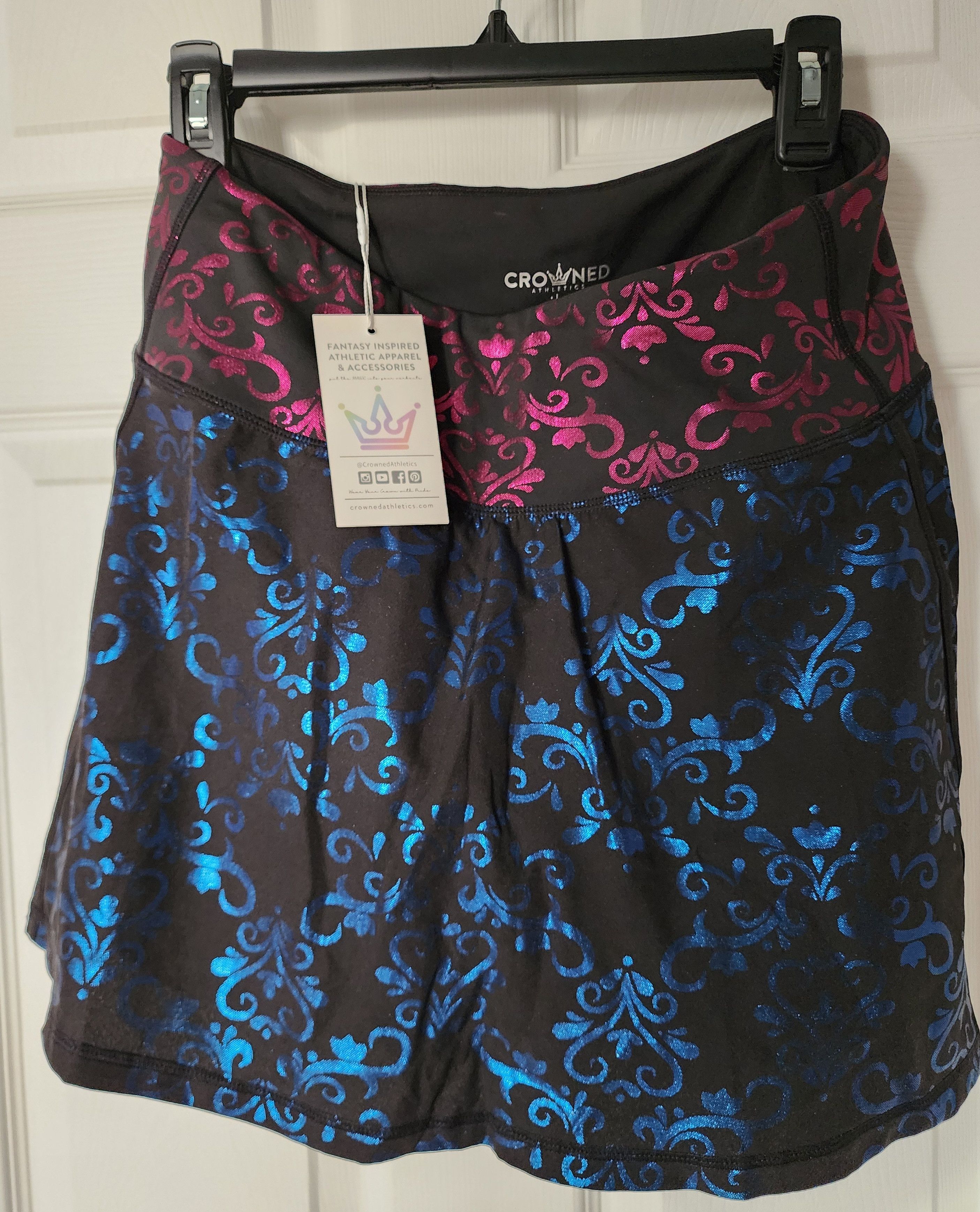 image of Unkwn NWT Crowned Athletics Snow Sister Princess Athletic Skort L, Women's (Size 32)