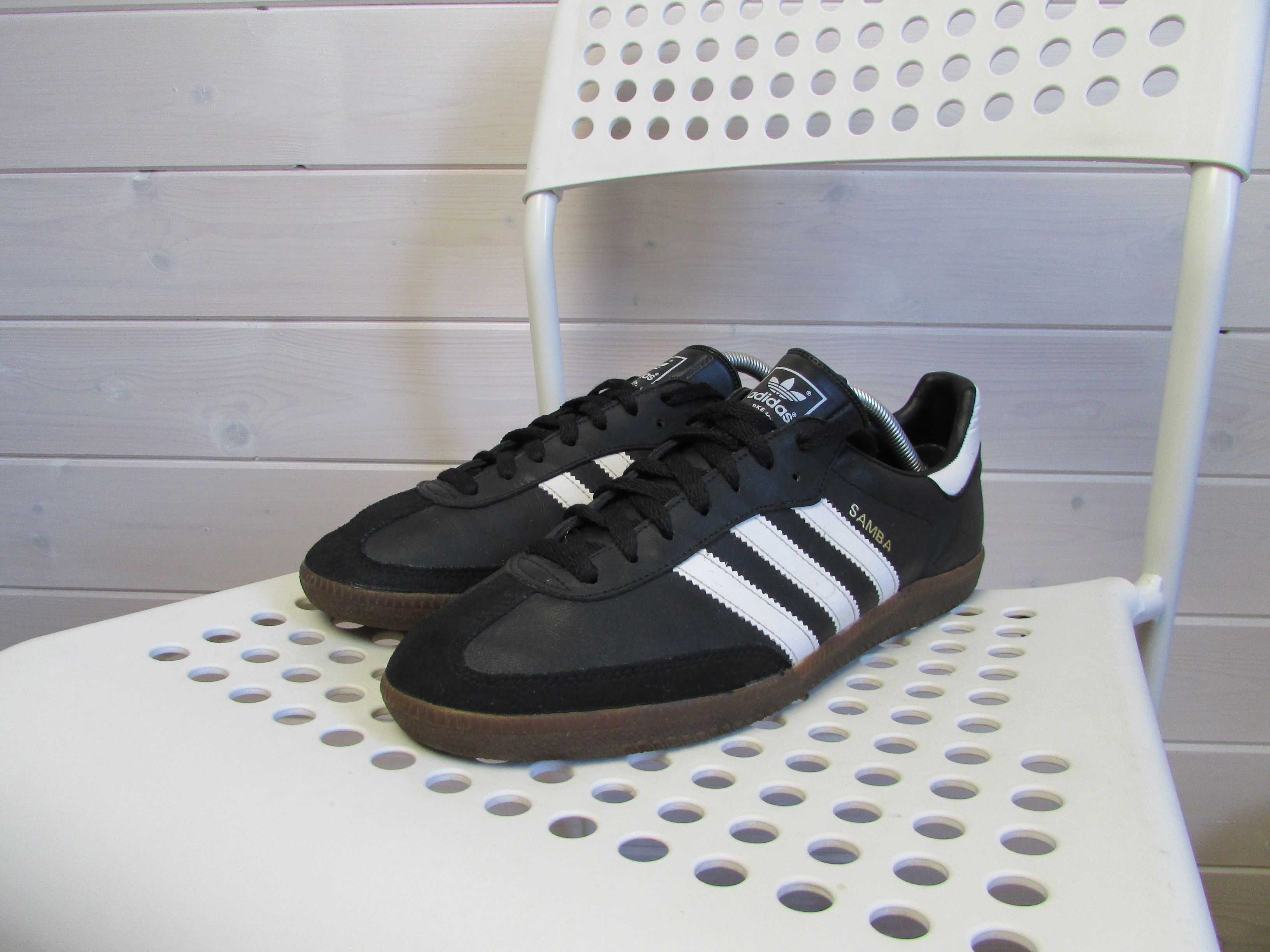 正規品★adidas★VOLLEY PLIMSOLE スニーカー 男女兼用 関税込 Adidas × Vintage Vintage Adidas Volley Plimsole 80s casuals