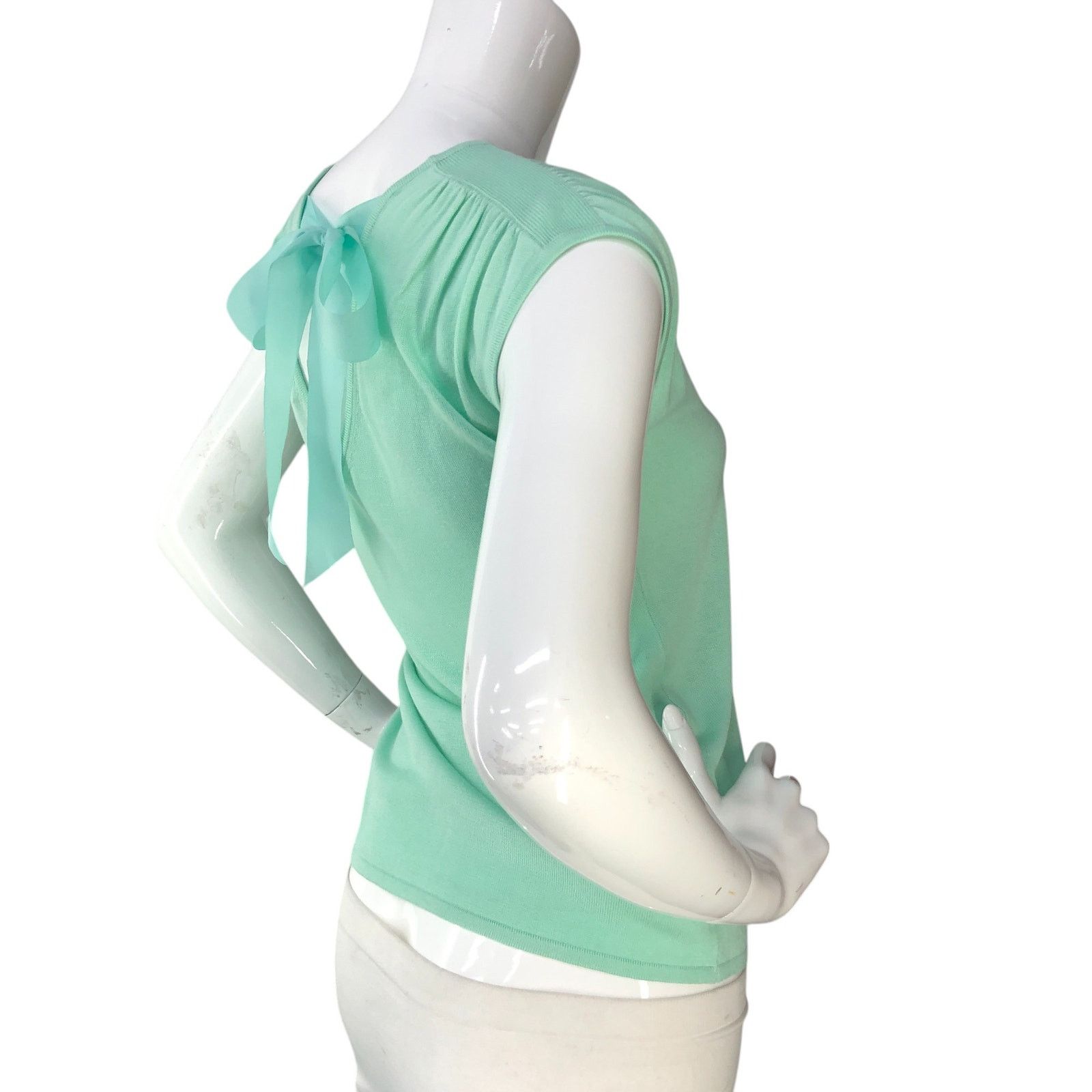 Lilly Pulitzer Lilly Pulitzer Size XS T Shirt Top Tie Back V Neck TINY FLAW Size XS / US 0-2 / IT 36-38 - 8 Thumbnail