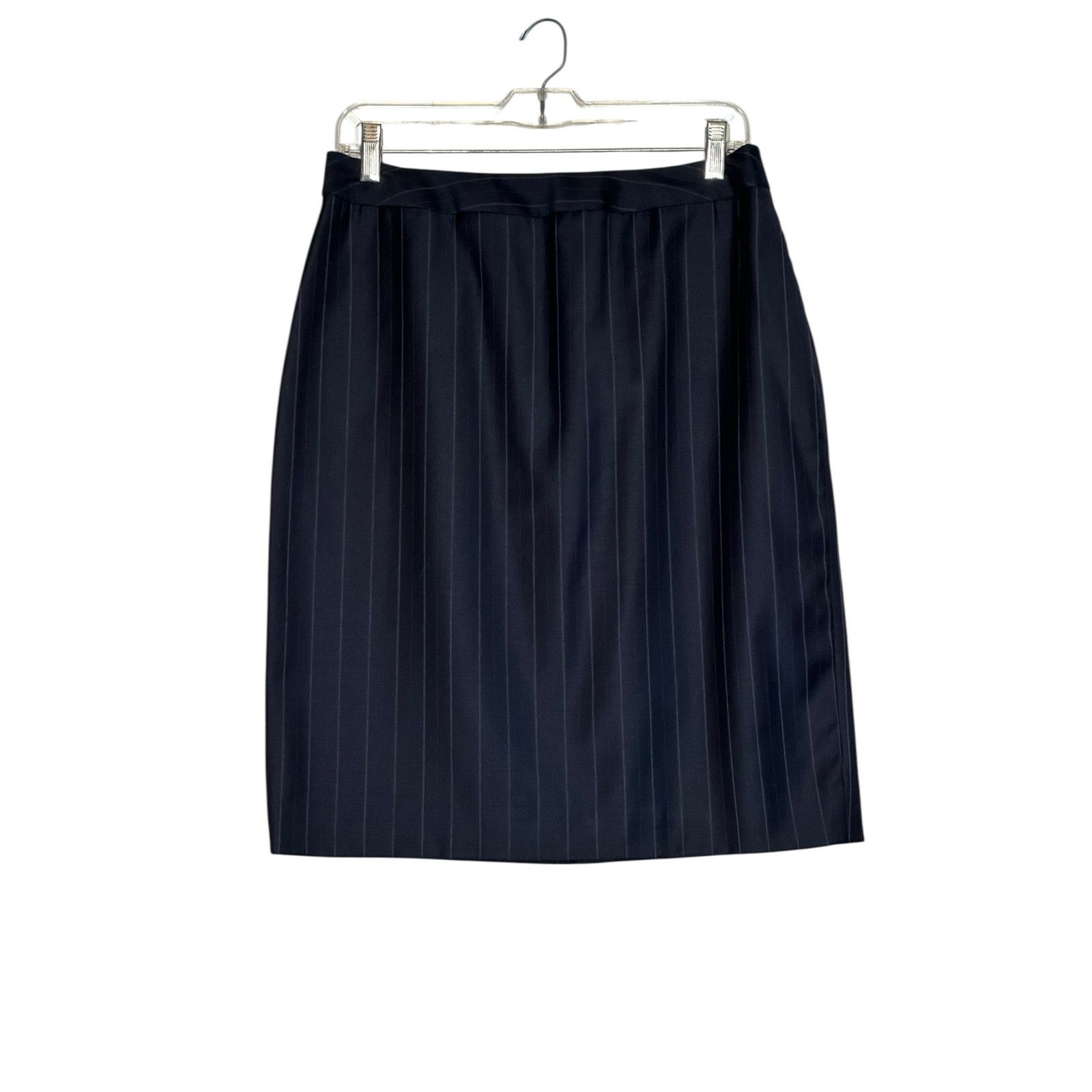 Brooks Brothers Brooks Brothers navy blue pinstripes suit skirt size 8 Size 30" / US 8 / IT 44 - 8 Thumbnail