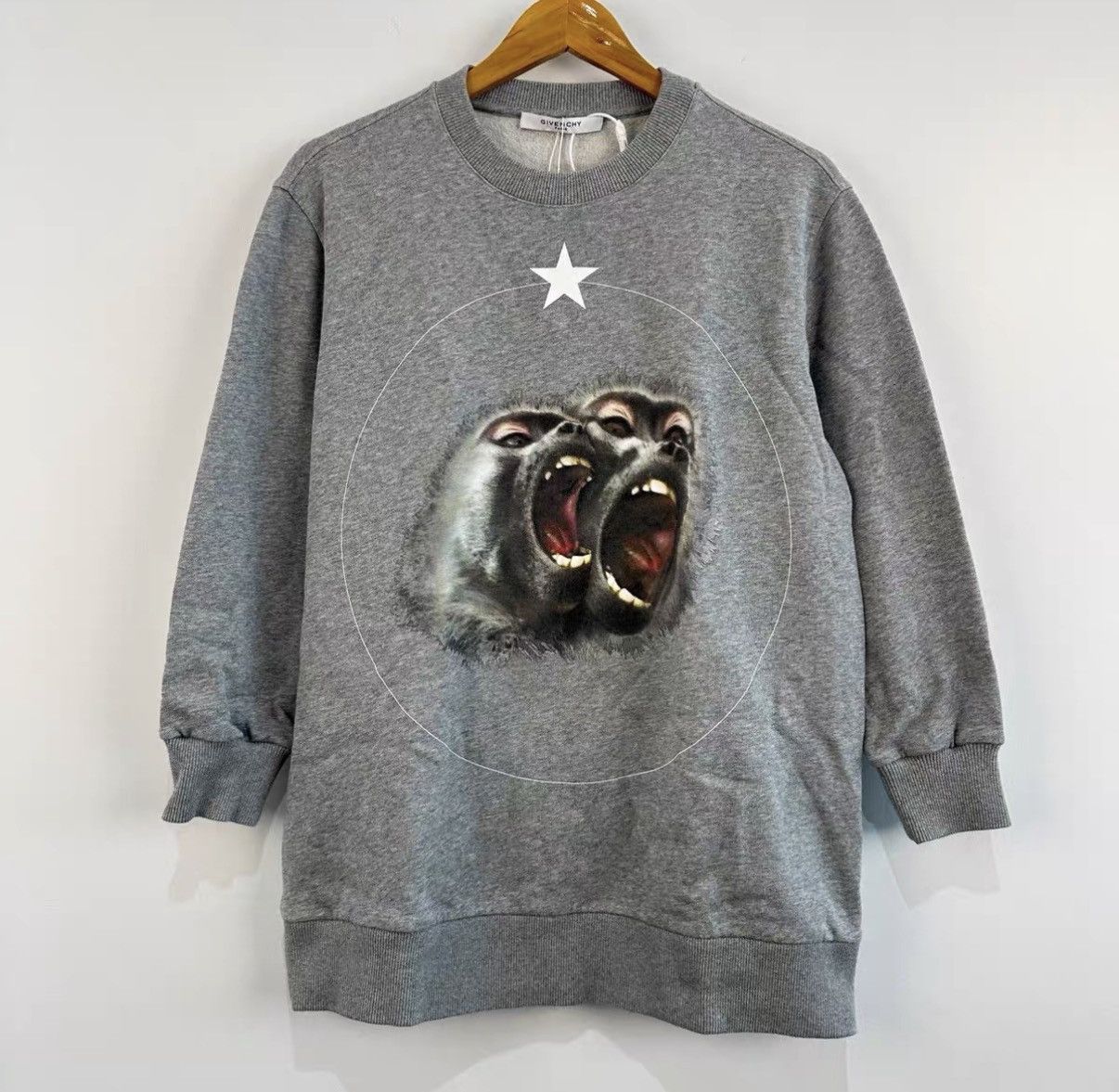 Givenchy Givenchy Double Monkey Print Sweatshirt J42 Size US M / EU 48-50 / 2 - 1 Thumbnail