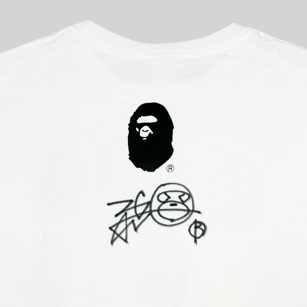 Bape Handprint Tee Size S / US 4 / IT 40 - 2 Thumbnail