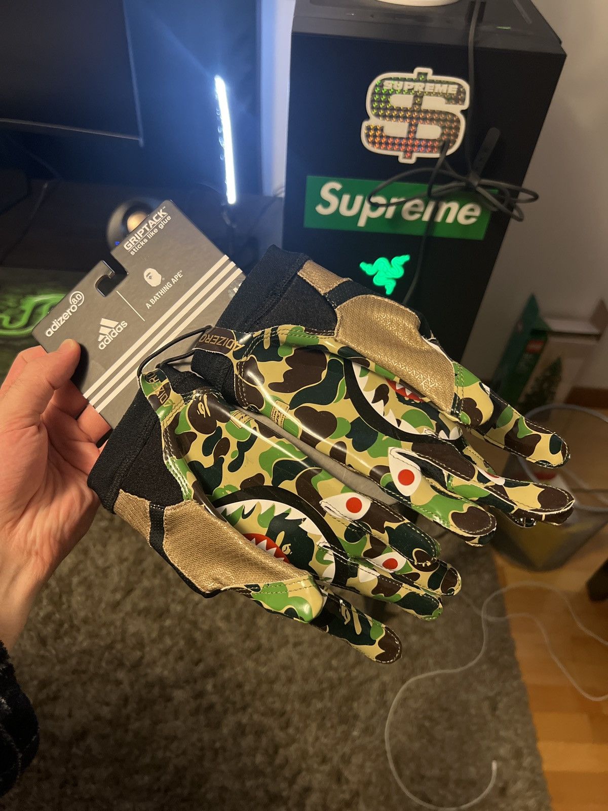Adidas × Bape ADIZERO BAPE 1ST CAMO / GOLD GLOVES SIZE MEDIUM Size ONE SIZE - 1 Thumbnail