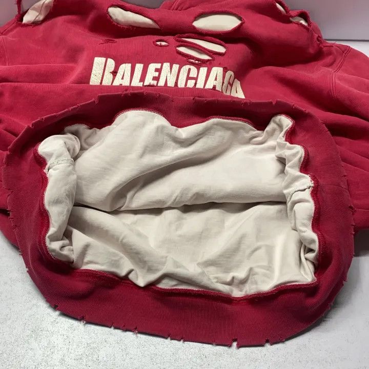 Balenciaga Balenciaga Red Oversized Distressed Hoodie 0079-2507 Size US M / EU 48-50 / 2 - 9 Thumbnail