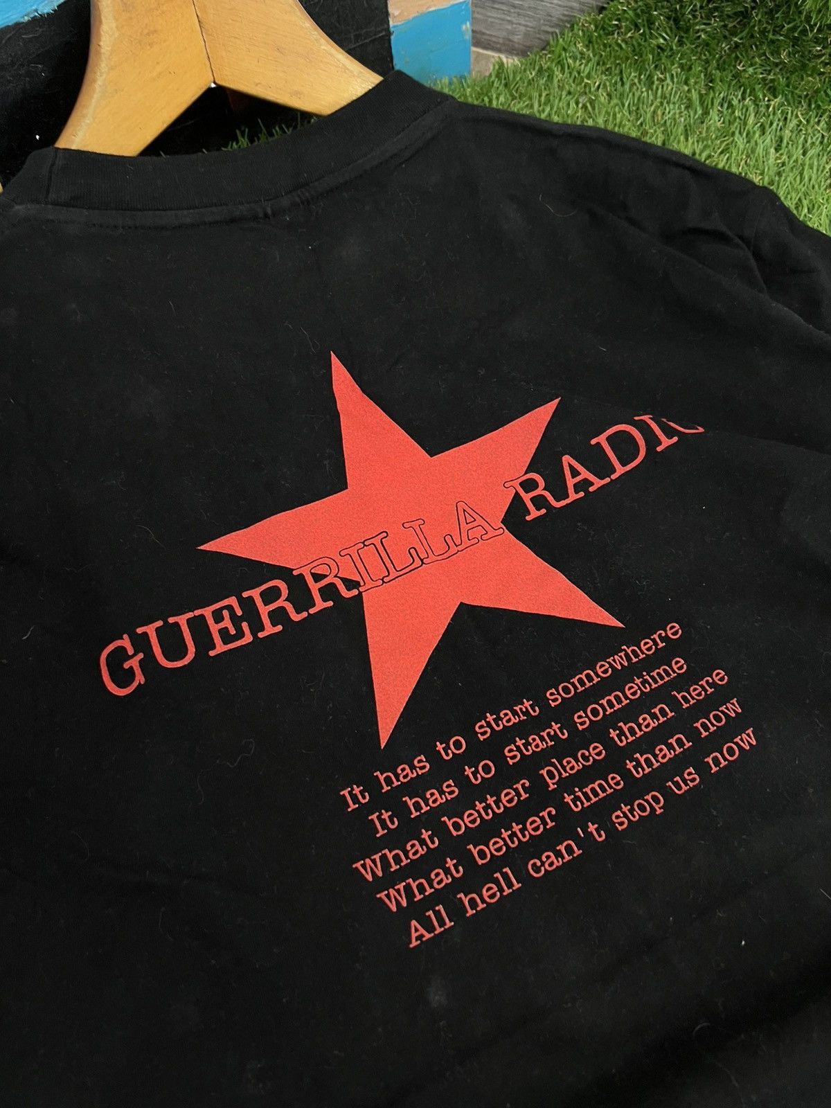 Band Tees Vintage Rage Againt The Machine 1999 Shirt 'Guerrilla Radio' Size US L / EU 52-54 / 3 - 11 Thumbnail