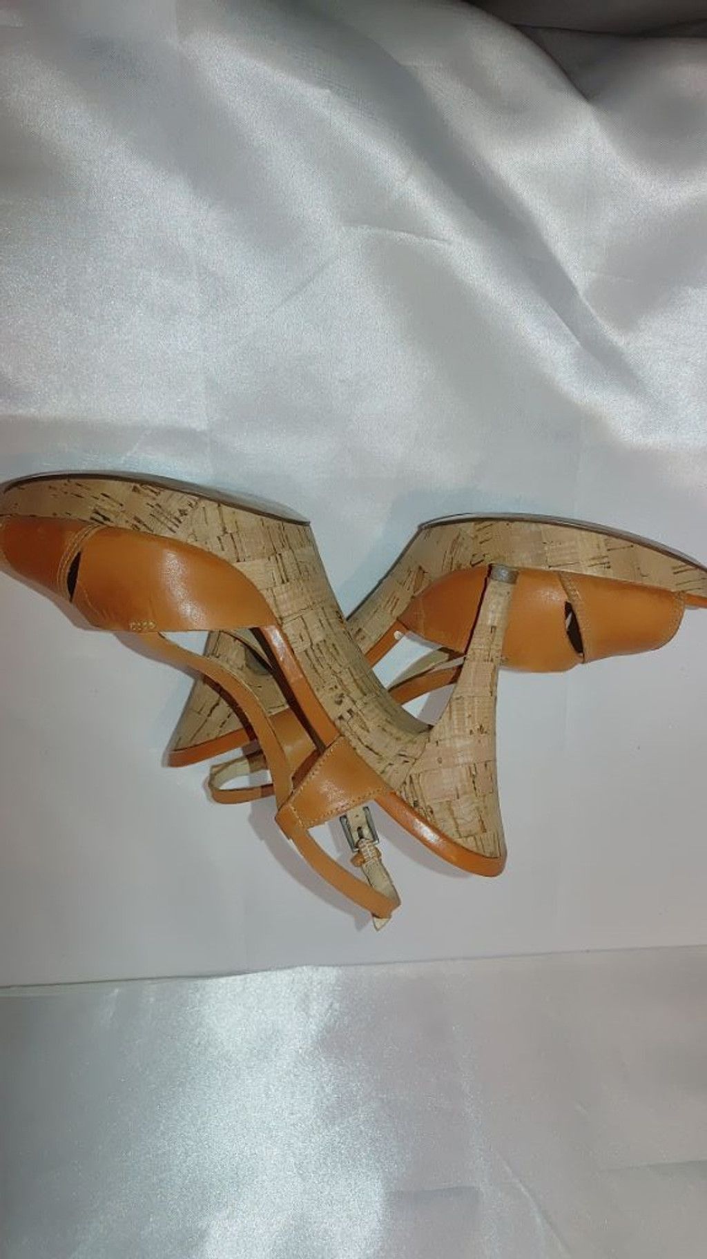 Marc Fisher Marc Fisher Valma Leather Cork Heel Peep Toes Size 9M Size US 7 / IT 37 - 6 Thumbnail