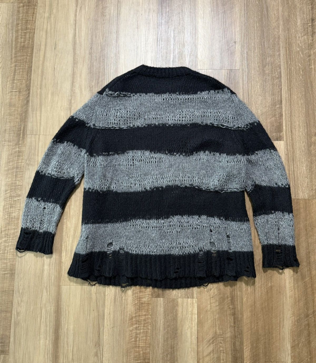 Acne Studios Acne Studios Distressed Multi Color Sweater Size US XS / EU 42 / 0 - 2 Thumbnail