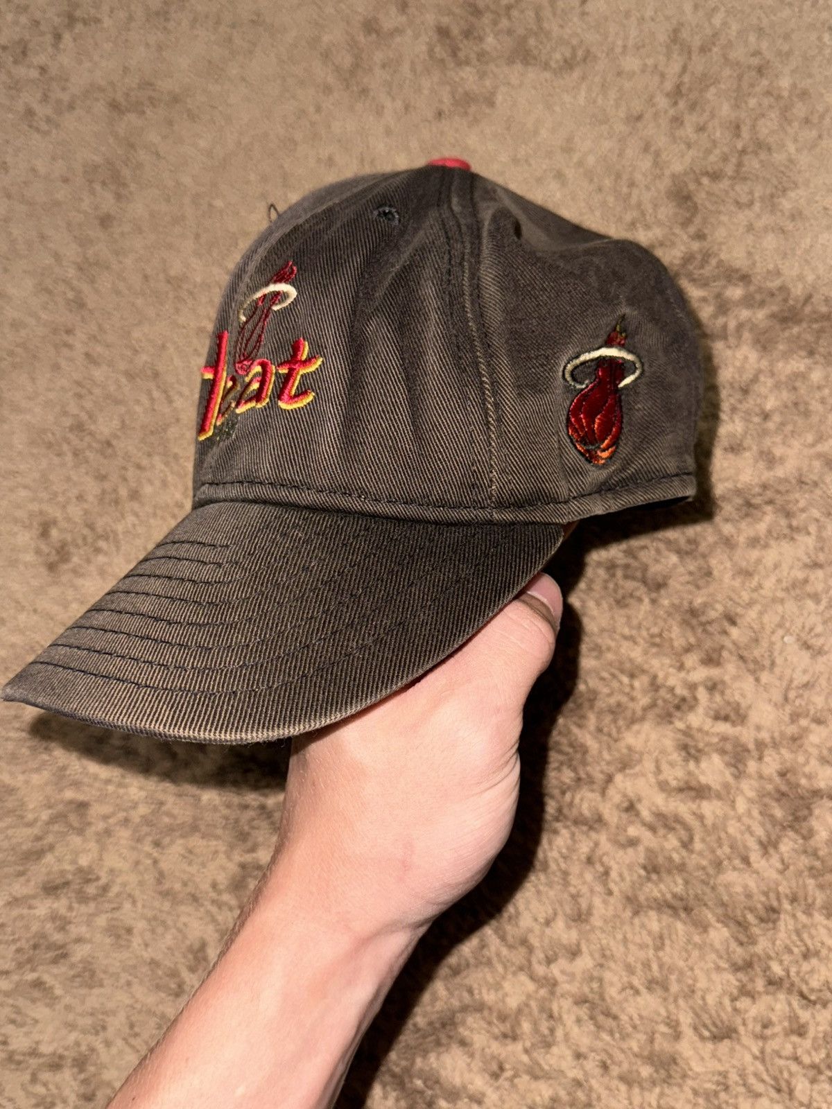 New Era × Vintage New Era Vintage Miami Heat Cap 1990s Size ONE SIZE - 2 Thumbnail