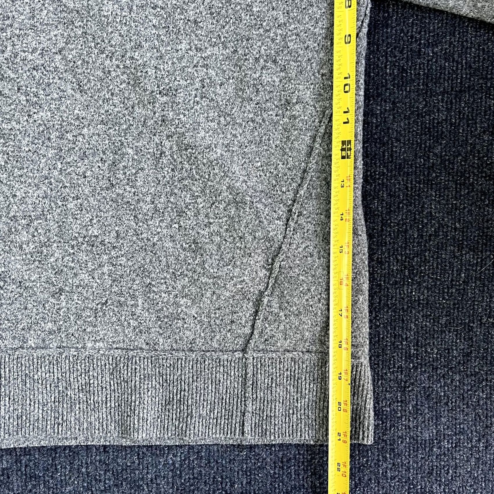 Lucky Brand Lucky Brand Sweater Womens Large Gray V Neck Lightweight Knit Pullover Size L / US 10 / IT 46 - 7 Thumbnail