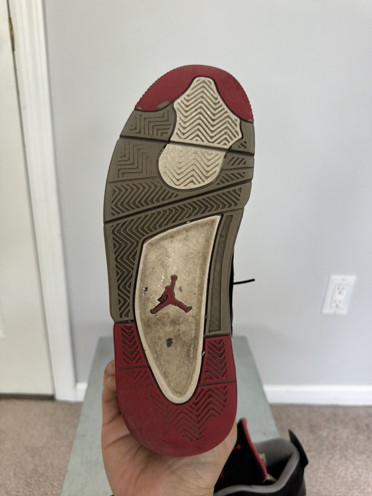 Jordan Brand × Nike Jordan 4 Bred 2012 Size 9 US Used Size US 9 / EU 42 - 9 Thumbnail