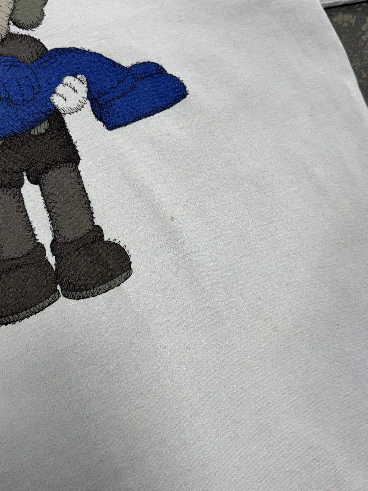 Kaws Kaws t shirt Vintage y2k Size US M / EU 48-50 / 2 - 4 Thumbnail