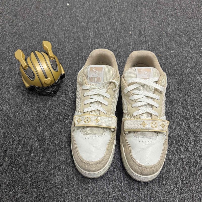 Louis Vuitton Louis Vuitton Trainer Low Top Fashion Sneakers -2508 Size US 10.5 / EU 43-44 - 2 Thumbnail