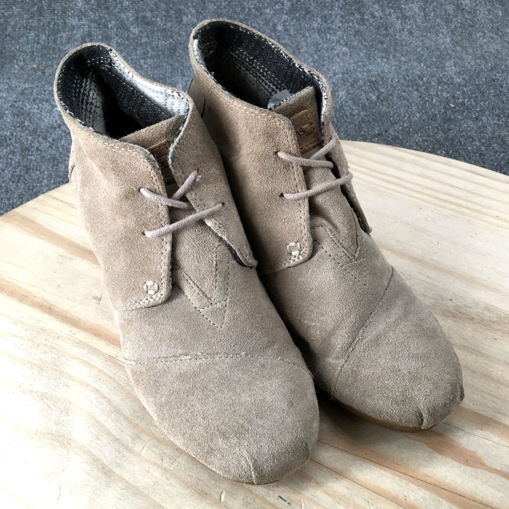 Toms TOMS Boots Womens 8 Desert Ankle Booties Wedge Lace Up Beige Suede Round Toe Size US 8 / IT 38 - 3 Thumbnail