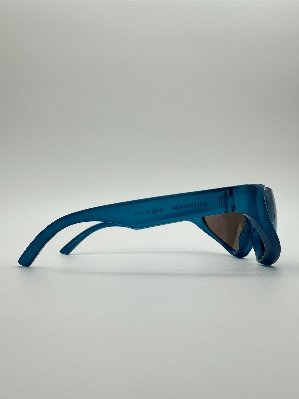 Balenciaga Balenciaga Xpander Cat-Eye Frame Sunglasses - Blue Size ONE SIZE - 3 Thumbnail