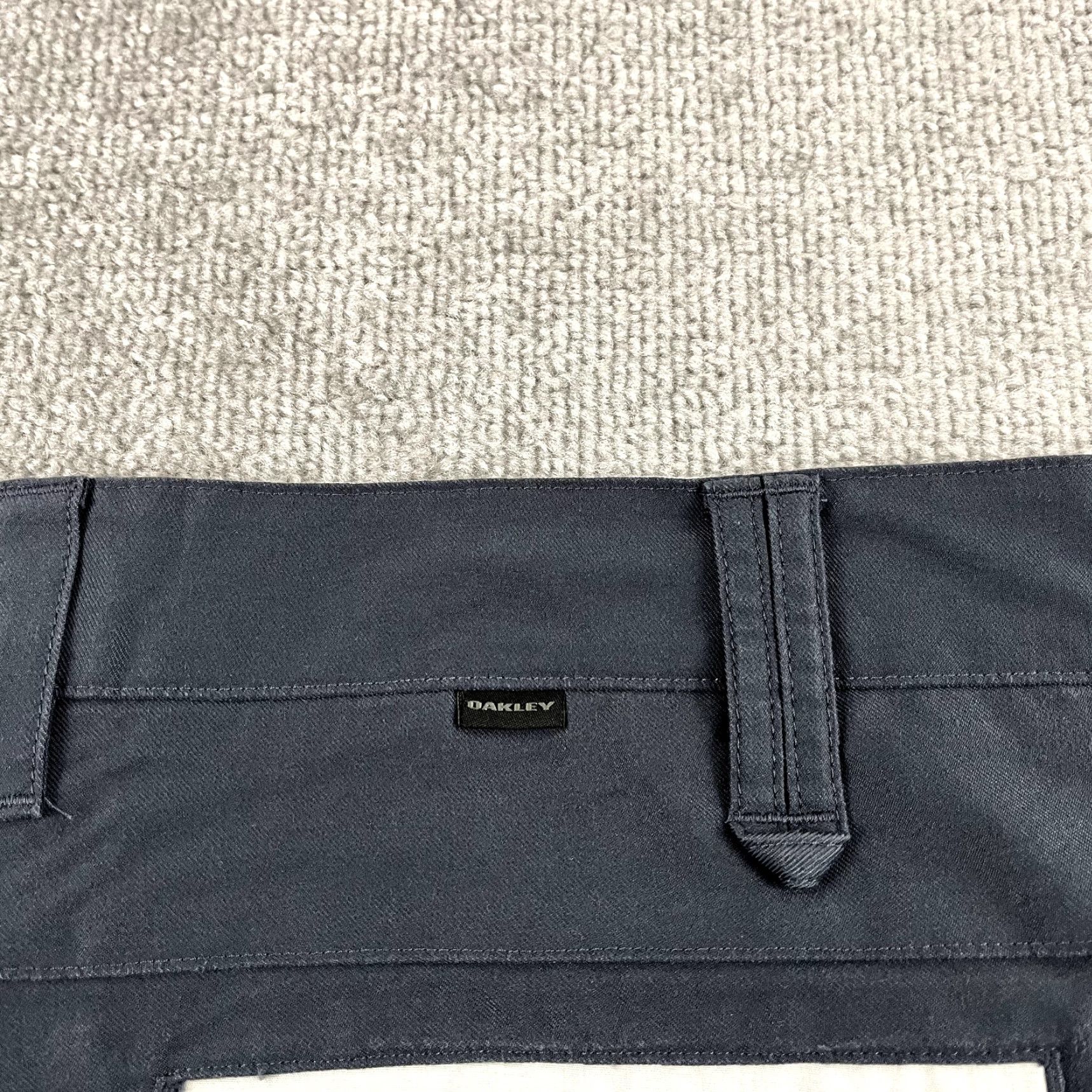 Oakley OAKLEY Pants Mens 36 x 29 Straight Leg Gray Chino Golf Travel Casual Stretch Shirt? Size US 36 / EU 52 - 7 Thumbnail