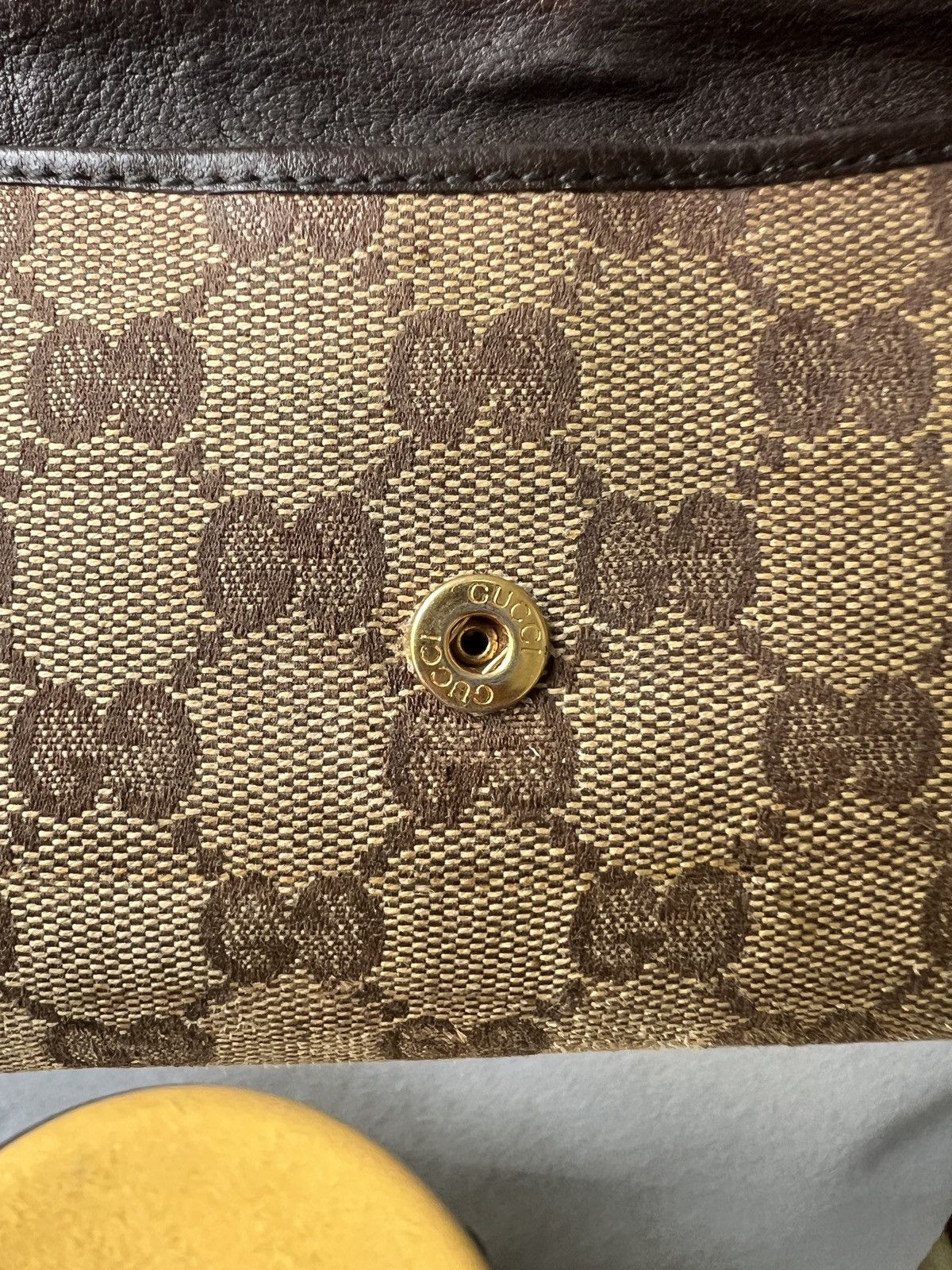 Gucci Authentic Gucci Wallet Heart Crest x Vintage Gucci Size ONE SIZE - 12 Thumbnail