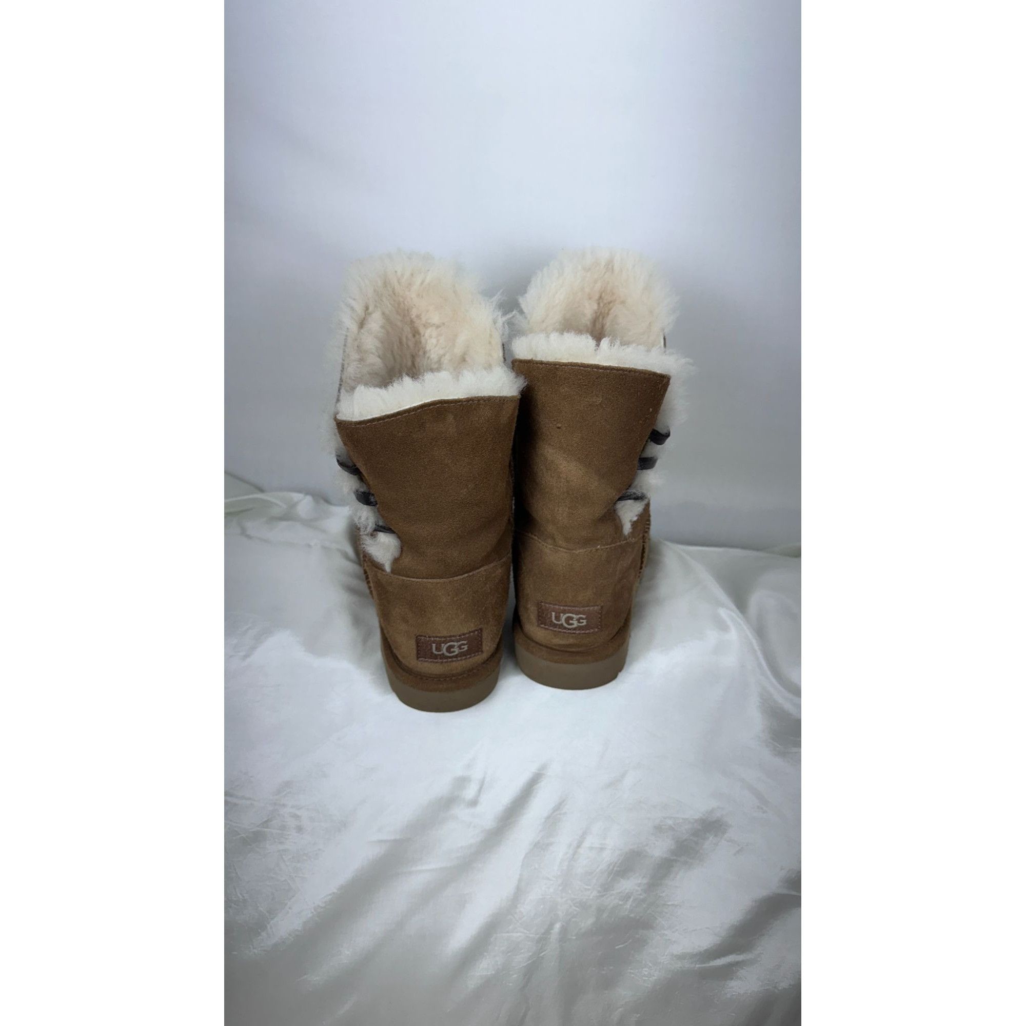 Ugg UGG Womens Brown Suede & Sheepskin Lined Winter Boots Size 8 Size US 8 / IT 38 - 10 Thumbnail