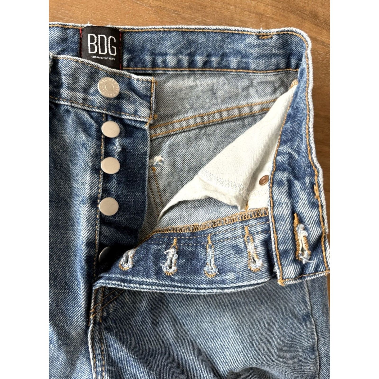 Urban Outfitters BDG Urban Outfitters Jeans Slim Straight 25x28 Womens Light Wash Denim Blue City Logo 5-Pocket Mens? Womens Size 42" / US 20 - 4 Thumbnail