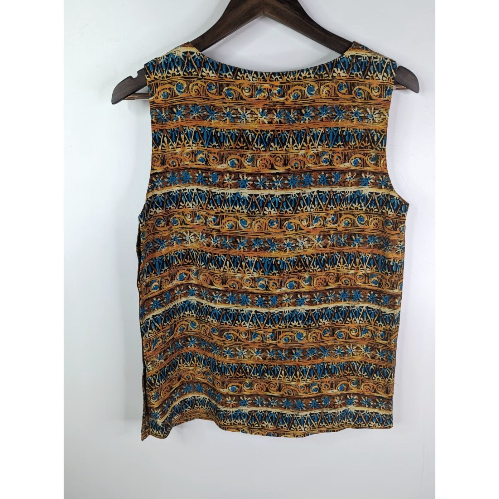 Vintage VINTAGE Diane Gilman Silk Tank Top Blouse Sleeveless Camisole Gold & Blue Geometric Sequin 90s Womens S Sleeveless Silk Tank Top Blouse Size S / US 4 / IT 40 - 3 Thumbnail