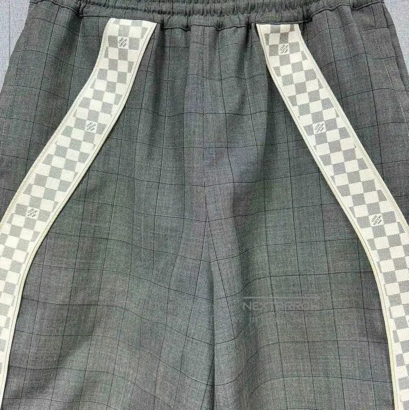 Other Louis Vuitton Green Cotton Women's Shorts . Size 23" - 3 Thumbnail