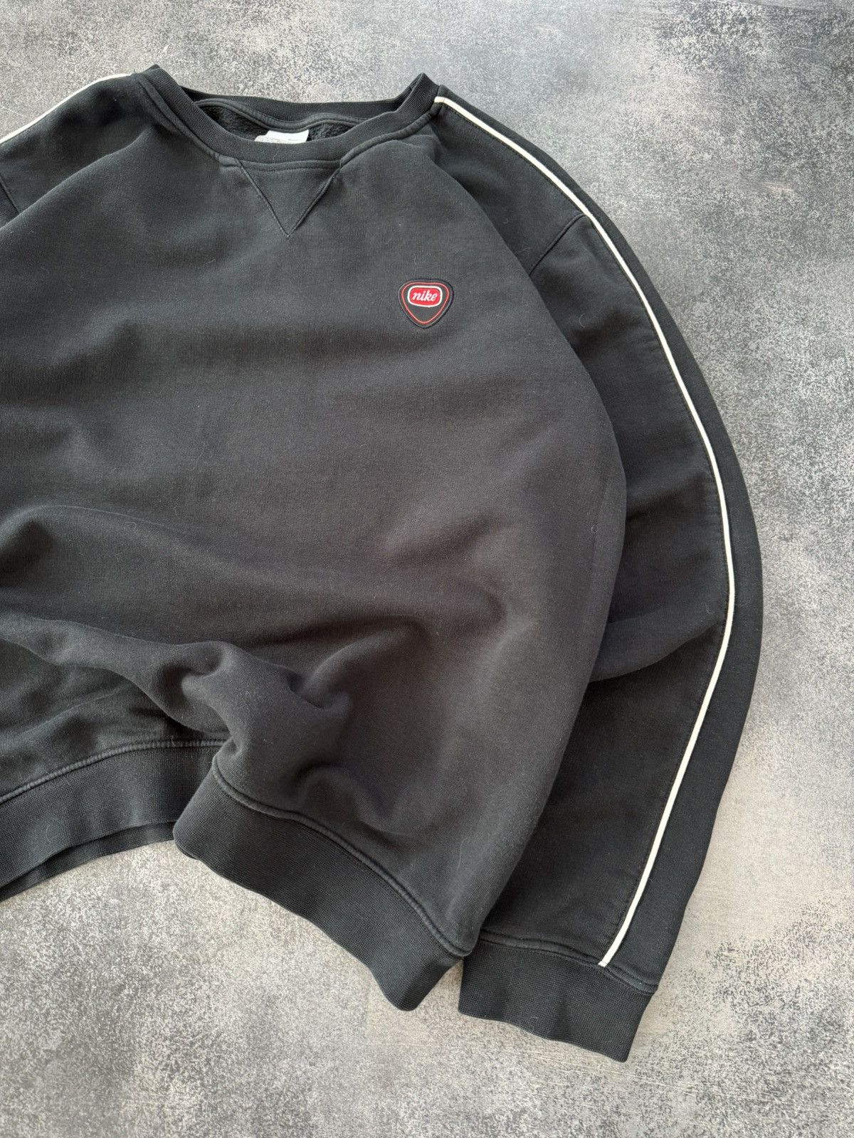 Nike Vintage Nike Logo Baggy Crewneck Sweatshirt Swoosh y2k Size US L / EU 52-54 / 3 - 3 Thumbnail