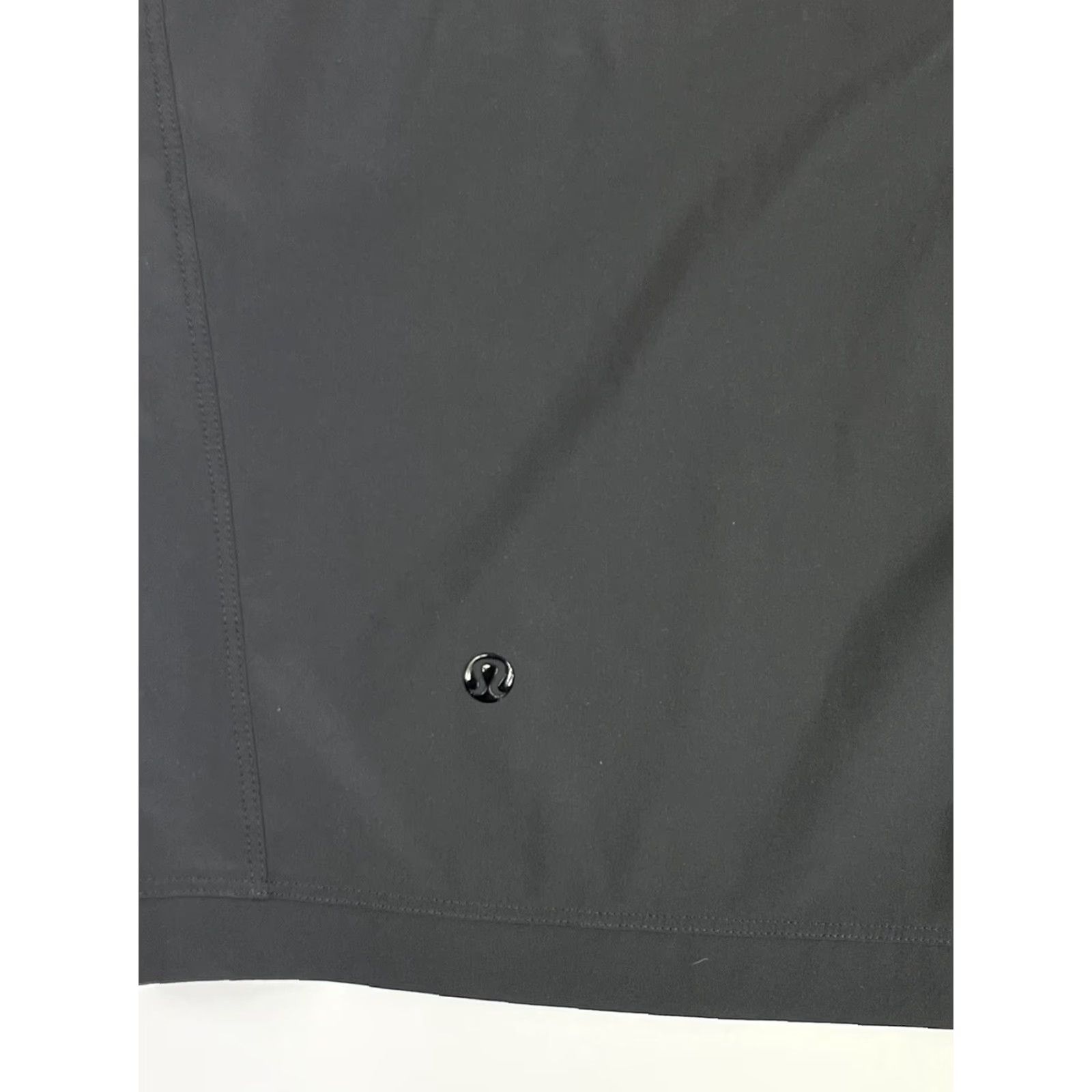 Lululemon LULULEMON Mens Shorts Size 36 Gray Stretch Gym Casual Zip Pockets Regular Fit Size US 36 / EU 52 - 8 Thumbnail