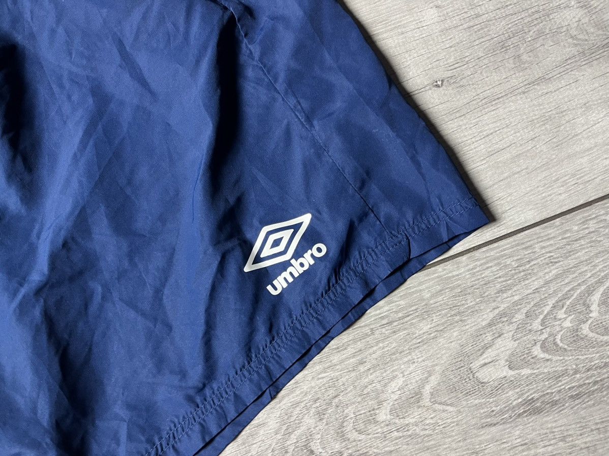 Umbro Umbro shorts sportswear size XLarge Size US 36 / EU 52 - 2 Thumbnail