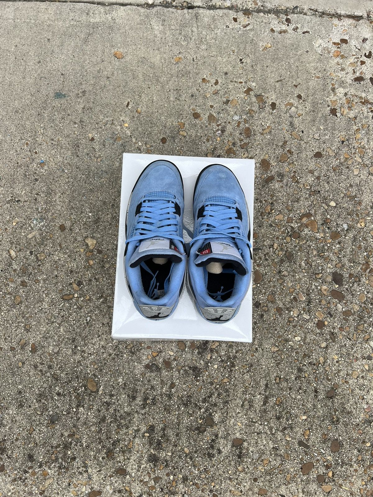 Jordan Brand Jordan 4 Retro University Blue Size US 10.5 / EU 43-44 - 3 Thumbnail