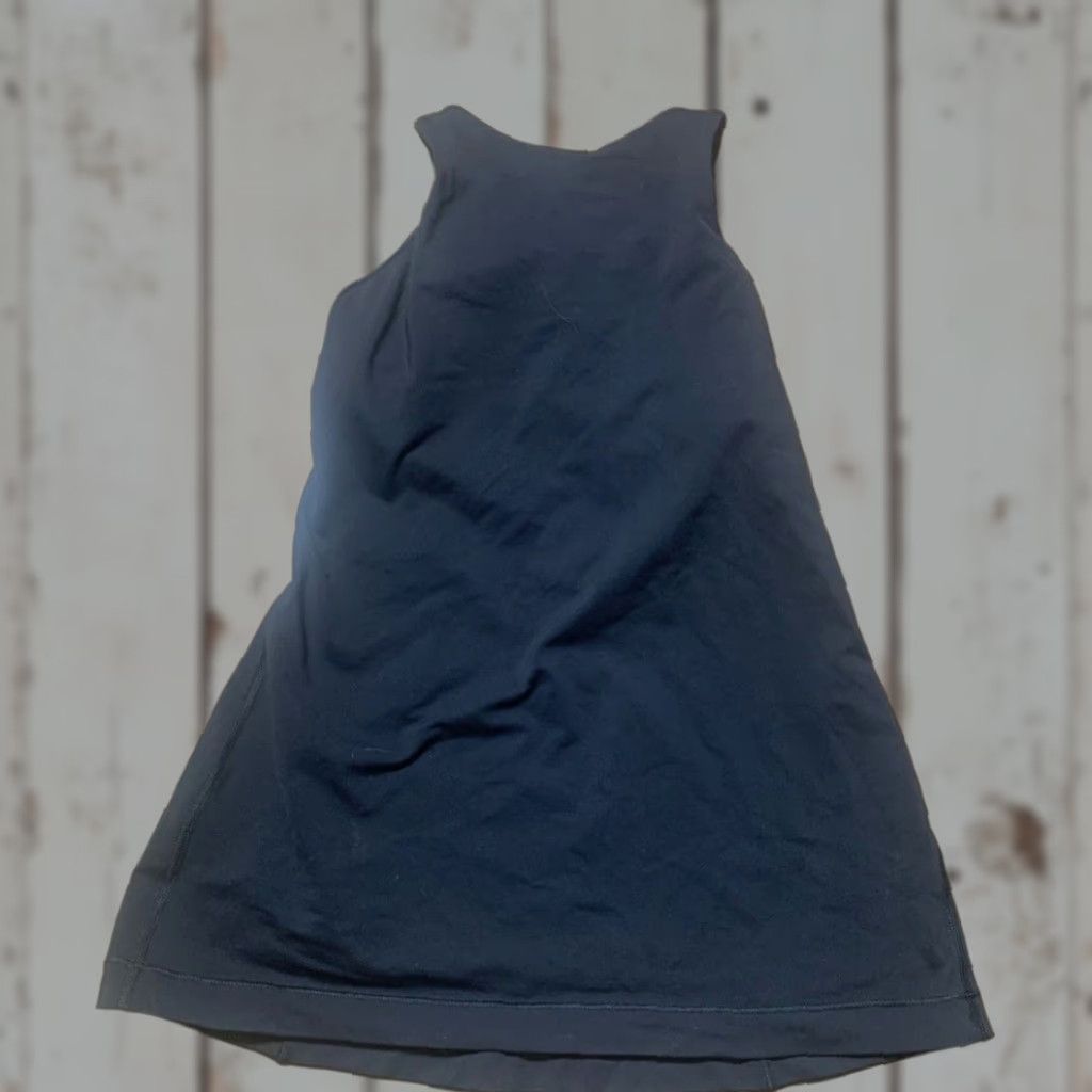 Lululemon Lululemon Tank Black with Built In Bra 4 Women Tank Top Regular Size 4 Black Built In Pad Size S / US 4 / IT 40 - 1 Thumbnail