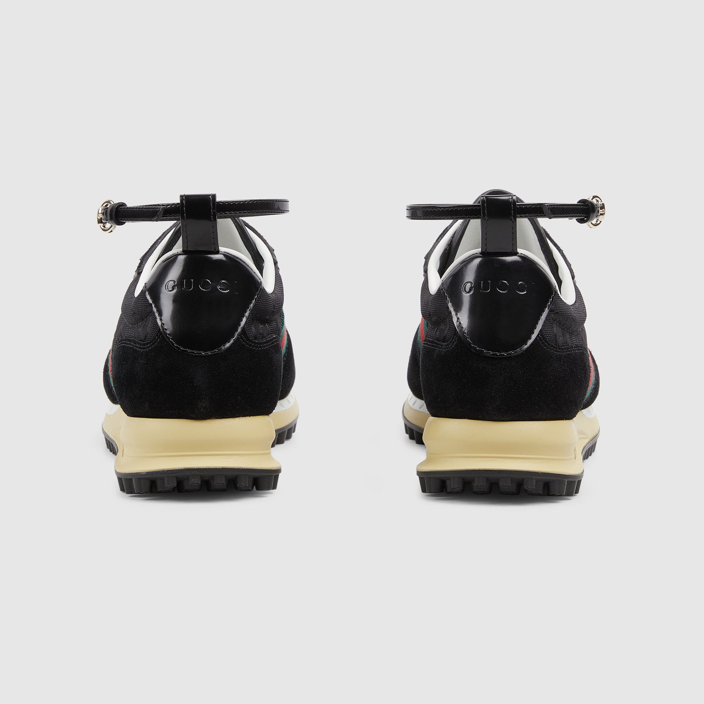 oc11z1025 Re-Motion Sneakers in Black