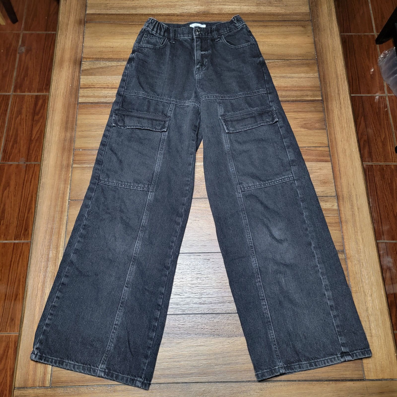 Forever 21 Forever 21 Cargo Wide Leg Black Denim Jeans - Size XS Size 22" - 1 Thumbnail