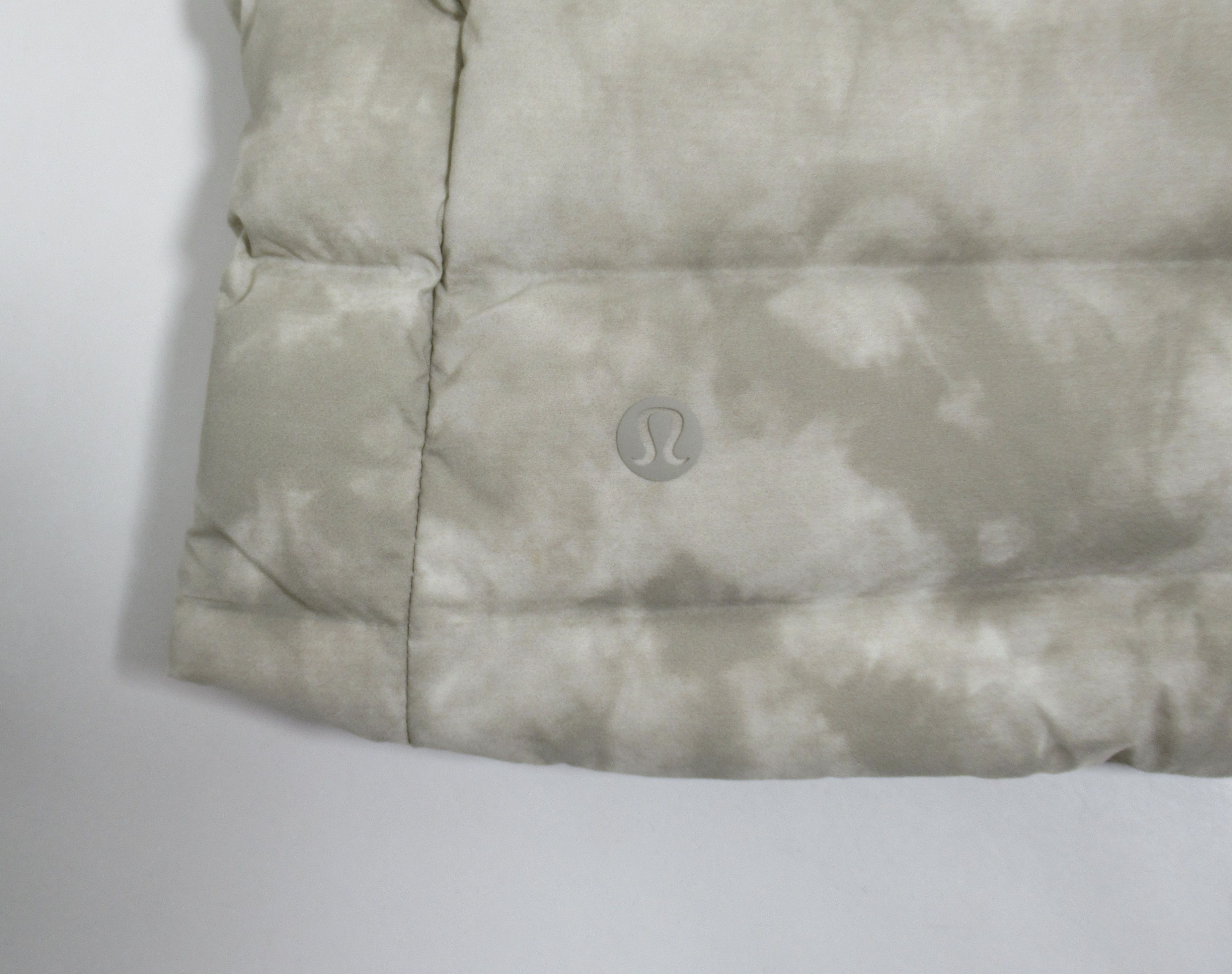 Lululemon Lululemon Men's Navigation Stretch Down Vest Mesosphere Size US L / EU 52-54 / 3 - 7 Thumbnail