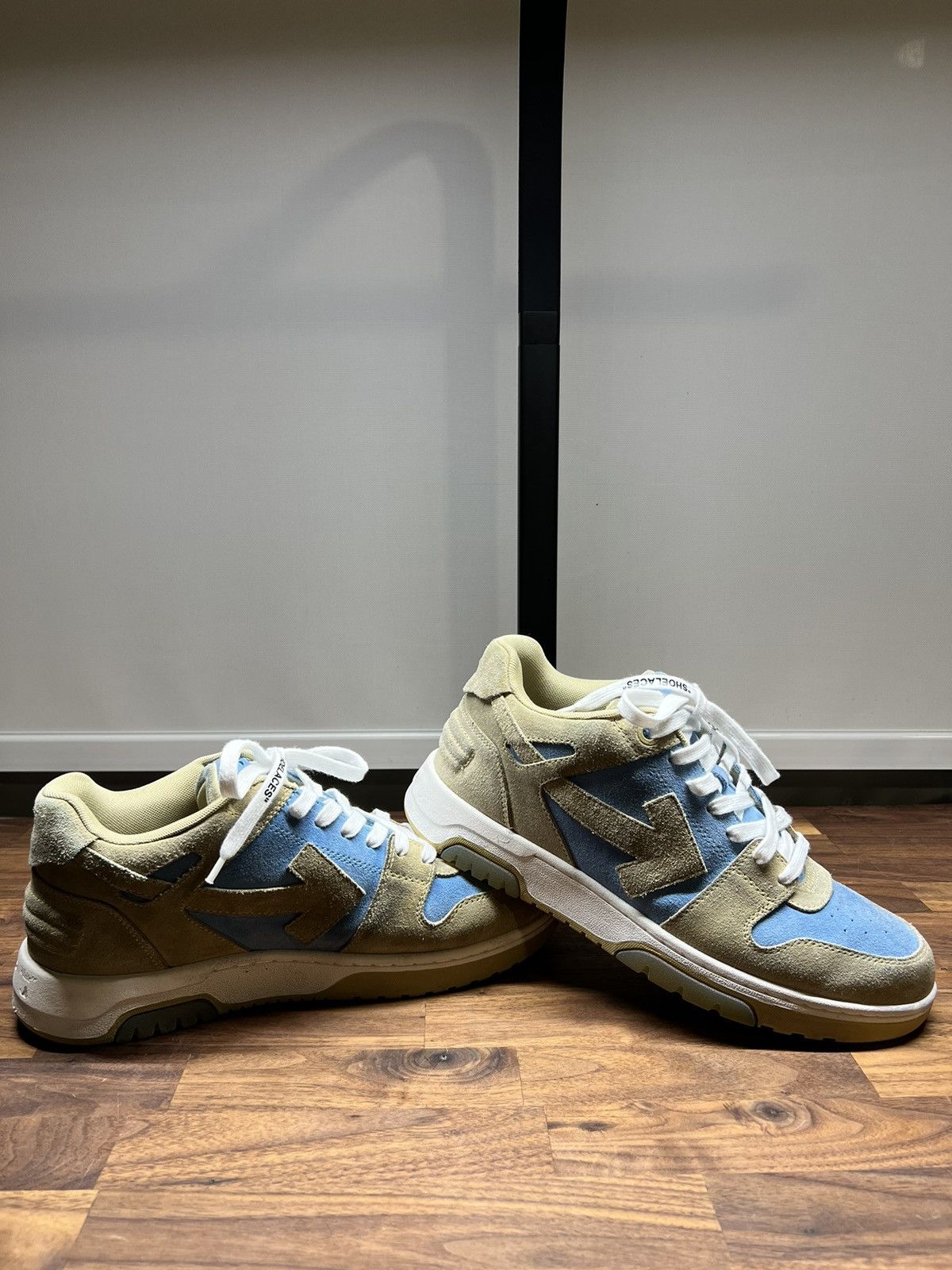 Off-White Out of Office Off-White Suede Size US 10.5 / EU 43-44 - 6 Thumbnail