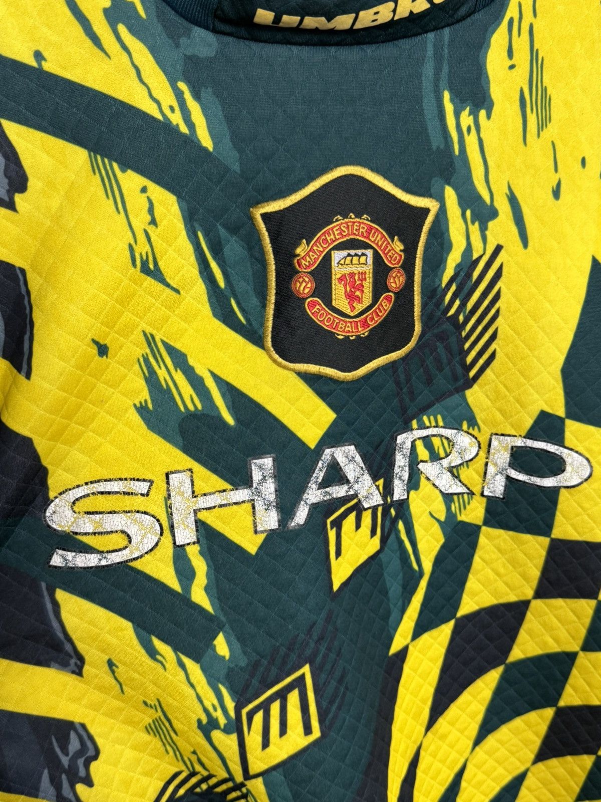 Umbro Vintage Manchester United 95/97 Goalkeeper Football Jersey Size US L / EU 52-54 / 3 - 4 Thumbnail