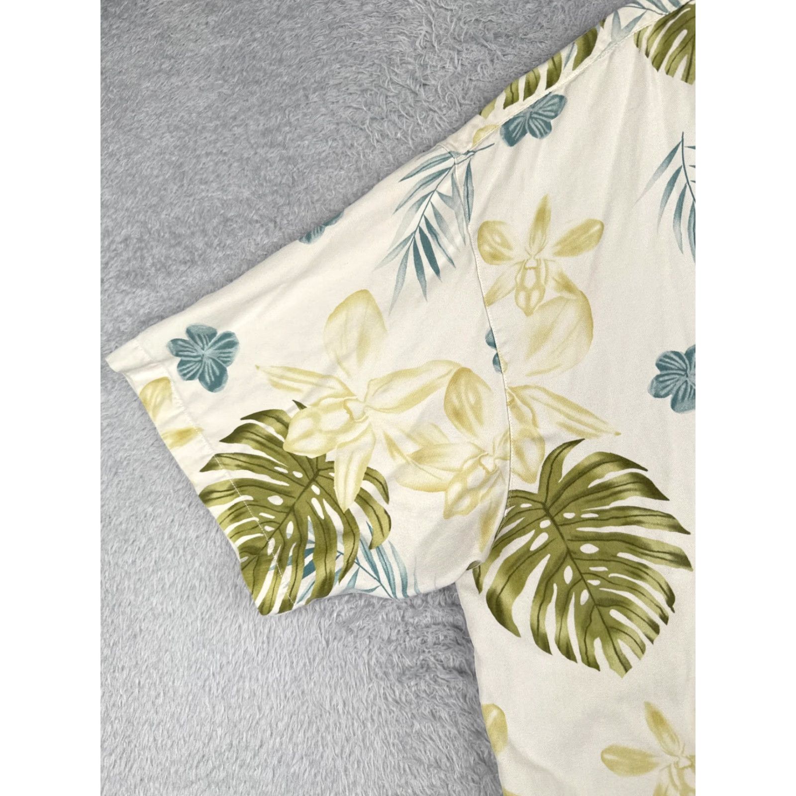 Tommy Bahama Tommy Bahama Shirt Men 2XL XXL White Green Floral 100% Silk Hawaiian Button Up Size US XXL / EU 58 / 5 - 3 Thumbnail