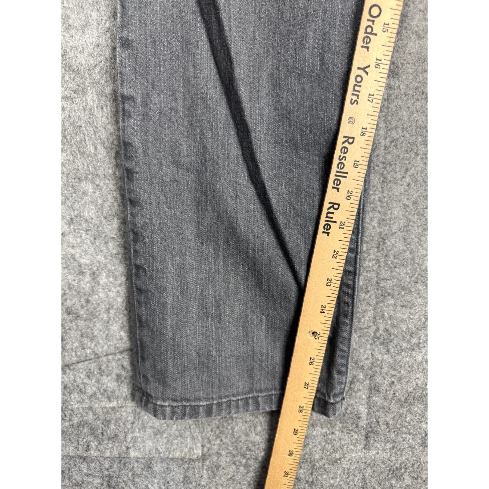 Patagonia Patagonia Jeans Mens 34 Gray Organic Cotton Straight Fit Denim Pants Classic Jeans 34 Mens Gray Organic Cotton Straight Fit Denim Pants Size US 34 / EU 50 - 7 Thumbnail