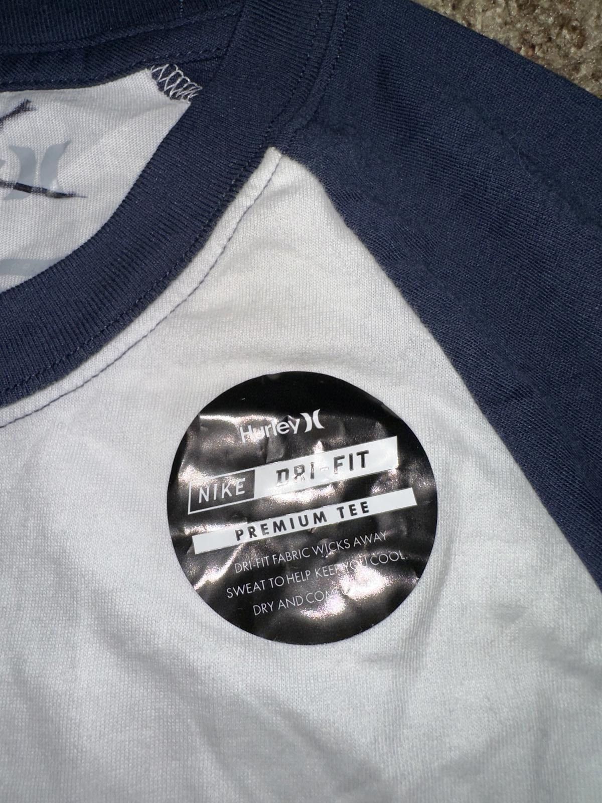 Nike Hurley Staple Raglan T-Shirt - 3/4-Sleeve Size US S / EU 44-46 / 1 - 3 Thumbnail