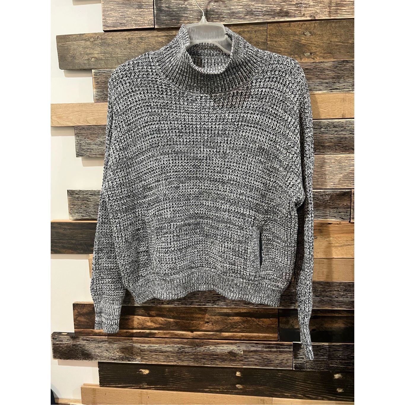 Victoria's Secret Victoria's Secret Knit Turtleneck Sweater With Pockets Sz L Size L / US 10 / IT 46 - 1 Thumbnail