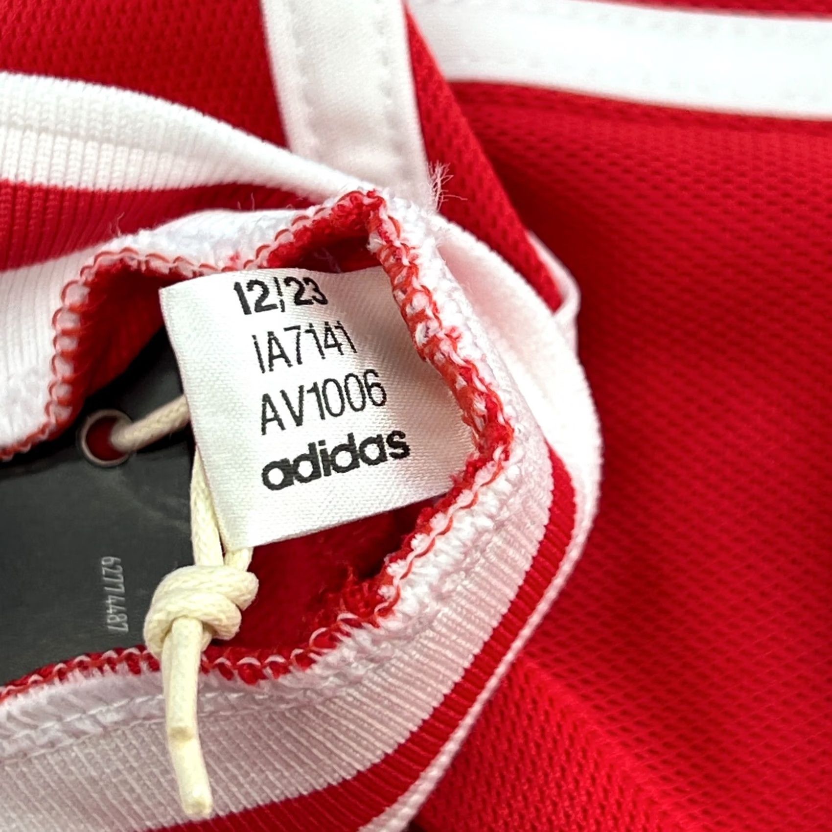 Adidas Benfica Adidas 2023-2024 Home Football Jersey Mens XL Red Shirt Size US XL / EU 56 / 4 - 6 Thumbnail