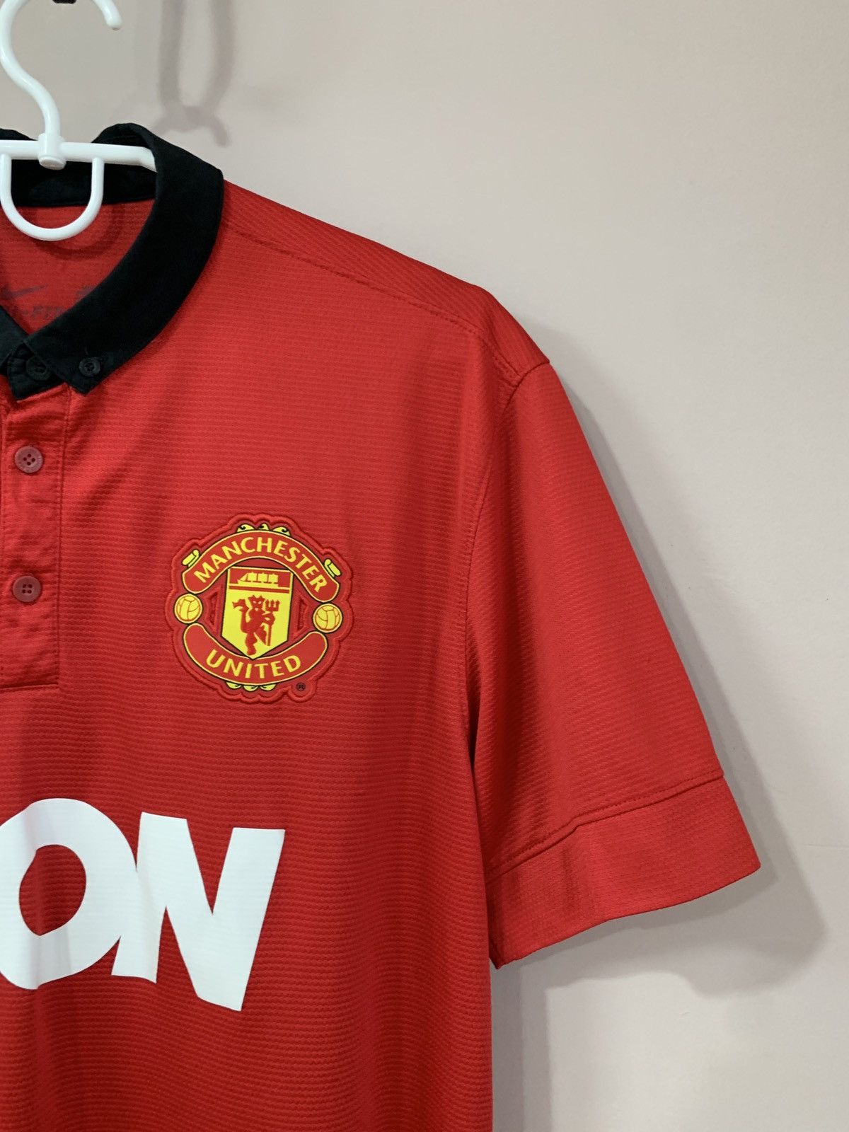 Nike MANCHESTER UNITED 2013 Home Football NIKE SHIRT Jersey Sz M Size US M / EU 48-50 / 2 - 4 Thumbnail