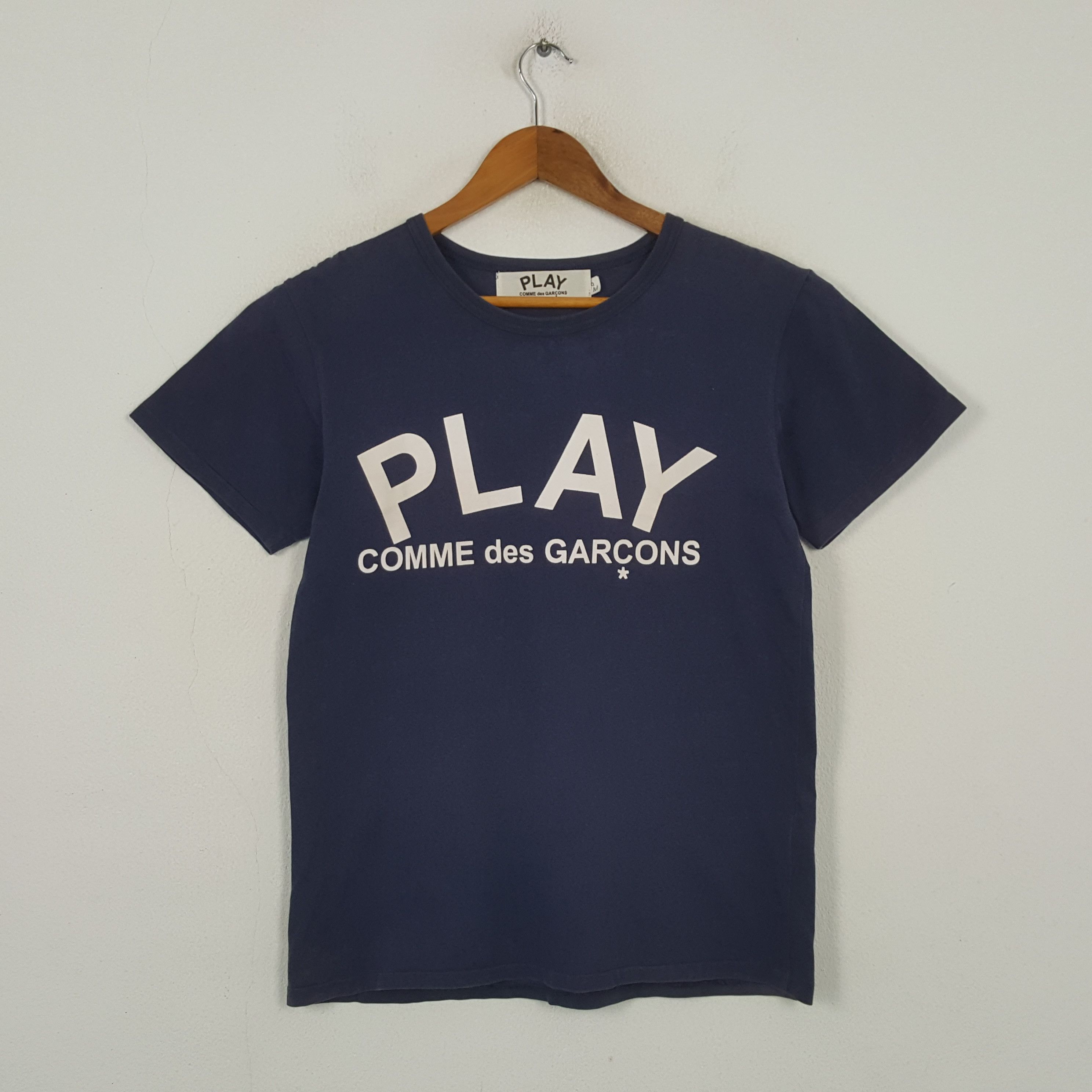 Comme des Garcons Vintage Comme des Garçons Play Japanese Brand T-shirt RR13 Size US M / EU 48-50 / 2 - 1 Thumbnail