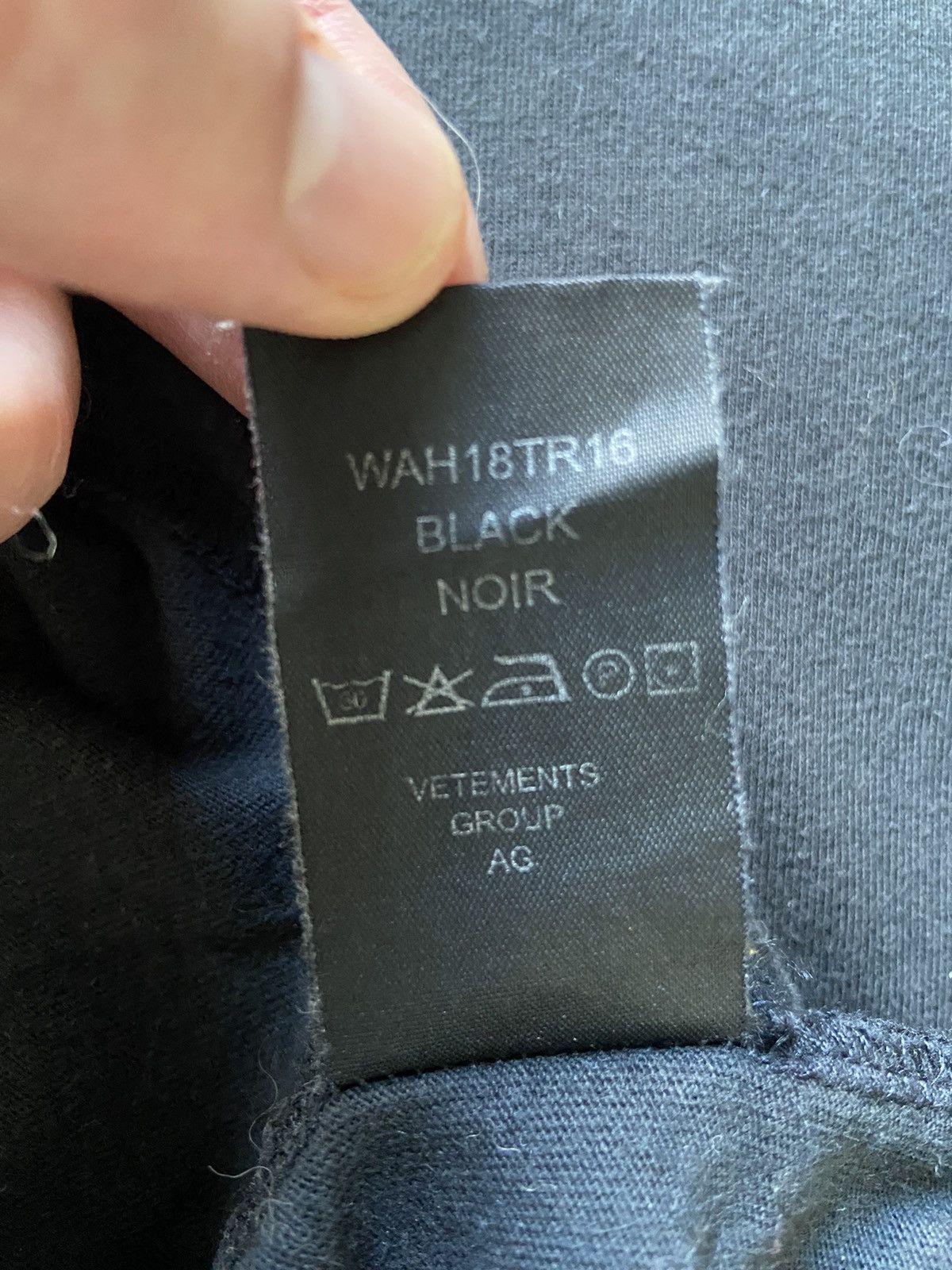 Vetements Vetements back Logo T-shirt Size US M / EU 48-50 / 2 - 7 Thumbnail
