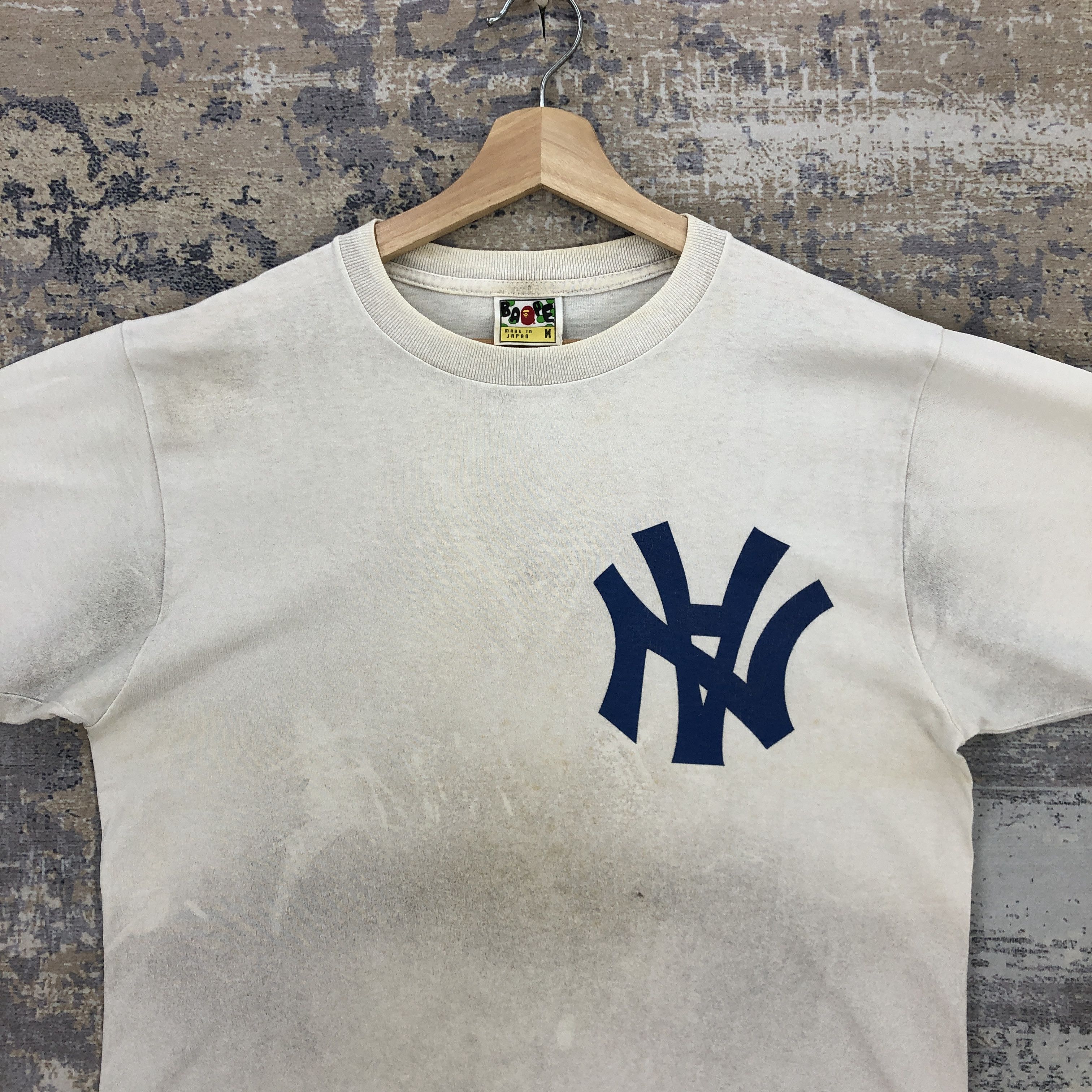 Japanese Brand × Vintage Vintage Bathing Ape x New Yorks Yankees T Shirt BAPE Tees Size US M / EU 48-50 / 2 - 2 Thumbnail