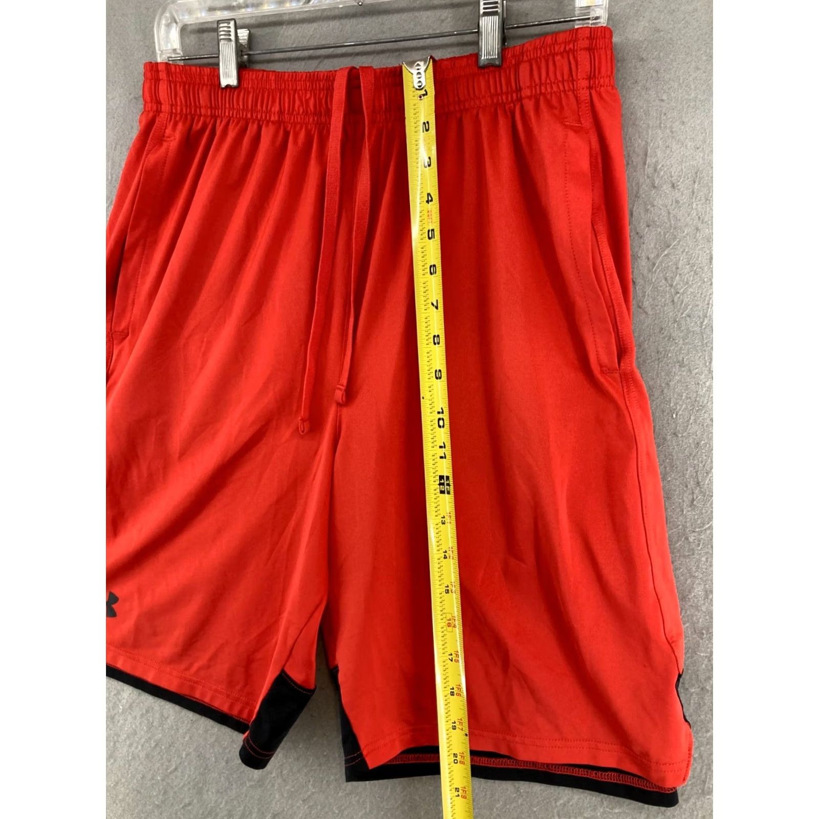 Under Armour Under Armour Mens Basketball Shorts L Red Heatgear Athletic Relaxed Open Drawstring Pockets 7in Inseam Polyester Blend Sport Casual Size US 33 - 3 Thumbnail