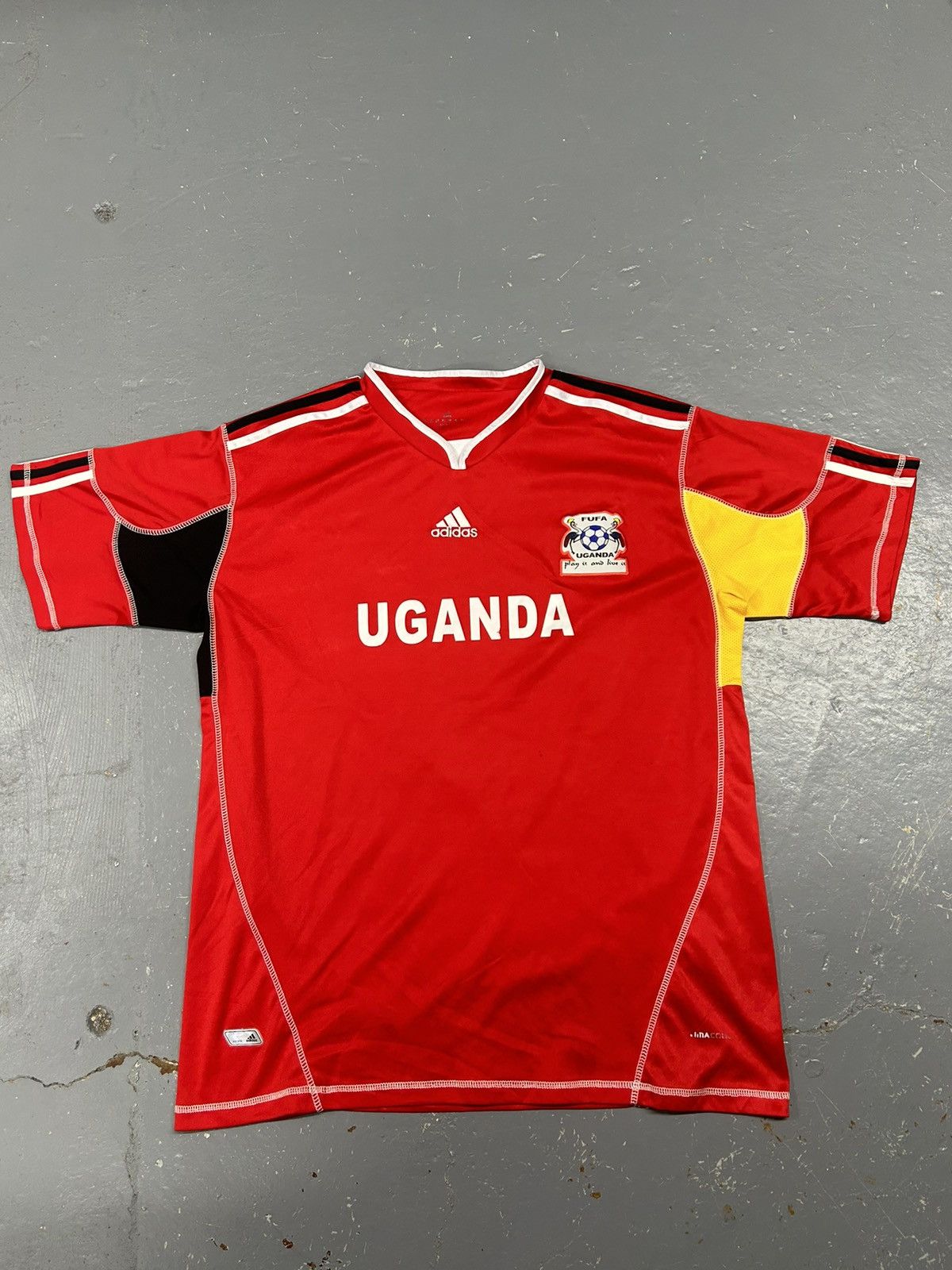 Adidas × Vintage Crazy Vintage Y2K Essential Uganda Soccer Football Jersey Size US XL / EU 56 / 4 - 1 Thumbnail