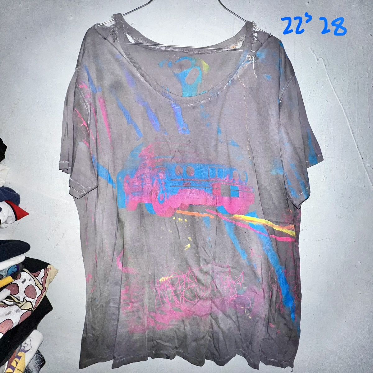 22.5x28 bmw e30 rave dcvvvl vintage distress T-Shirt XL