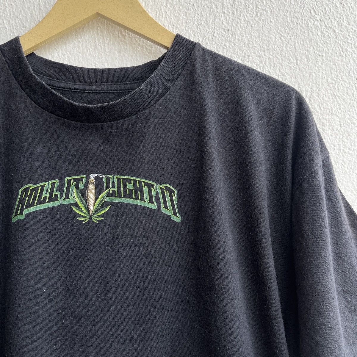 Other Streetwear Weeds Roll It Light It Big Printed TShirt Size US XL / EU 56 / 4 - 6 Thumbnail