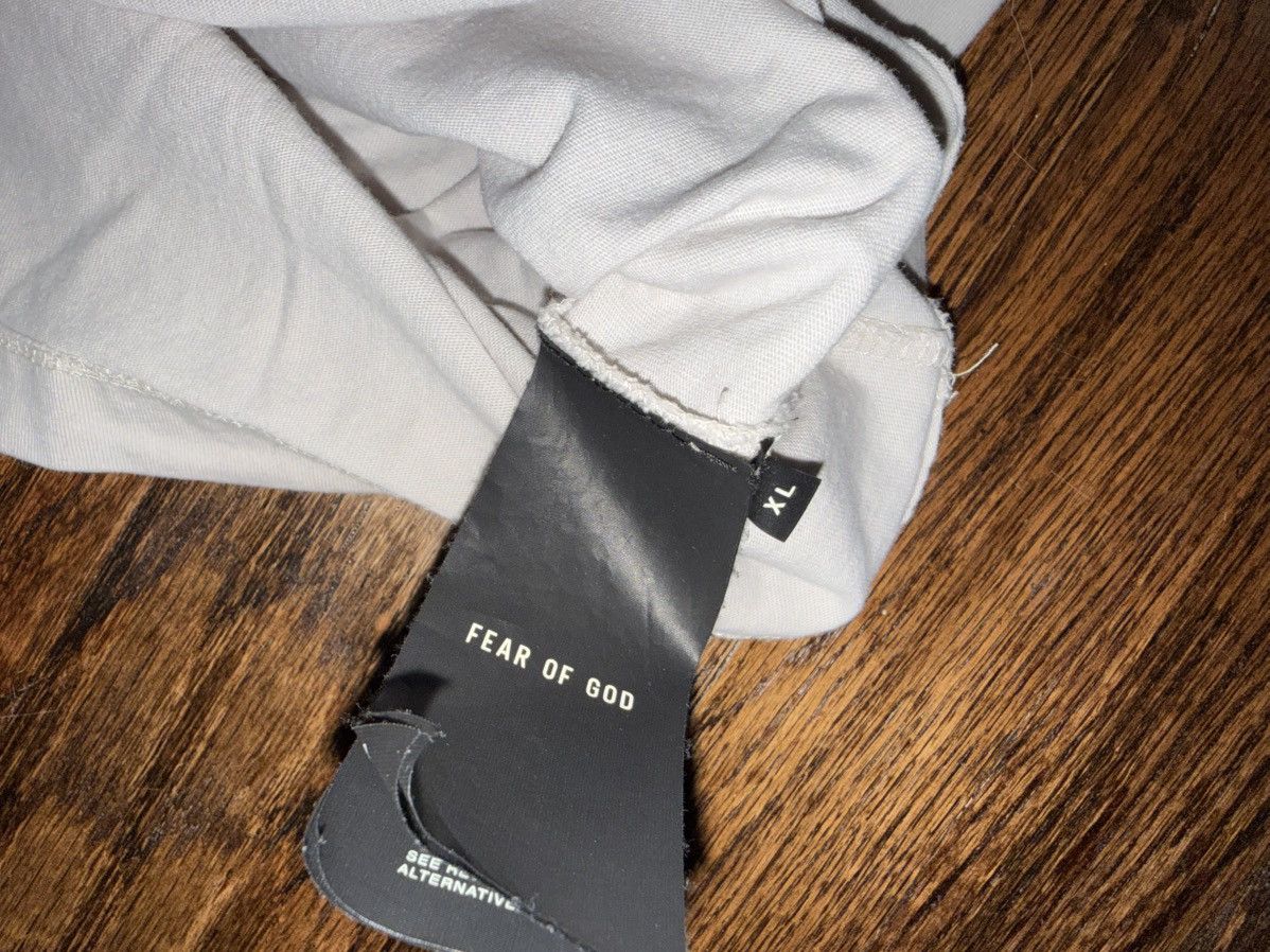 Fear of God Fear Of God 7th Collection FG Logo Vintage T-shirt Size XL Size US XL / EU 56 / 4 - 4 Thumbnail